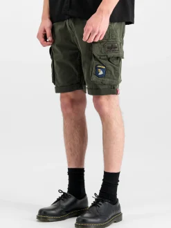 Alpha Industries Herren Shorts in oliv