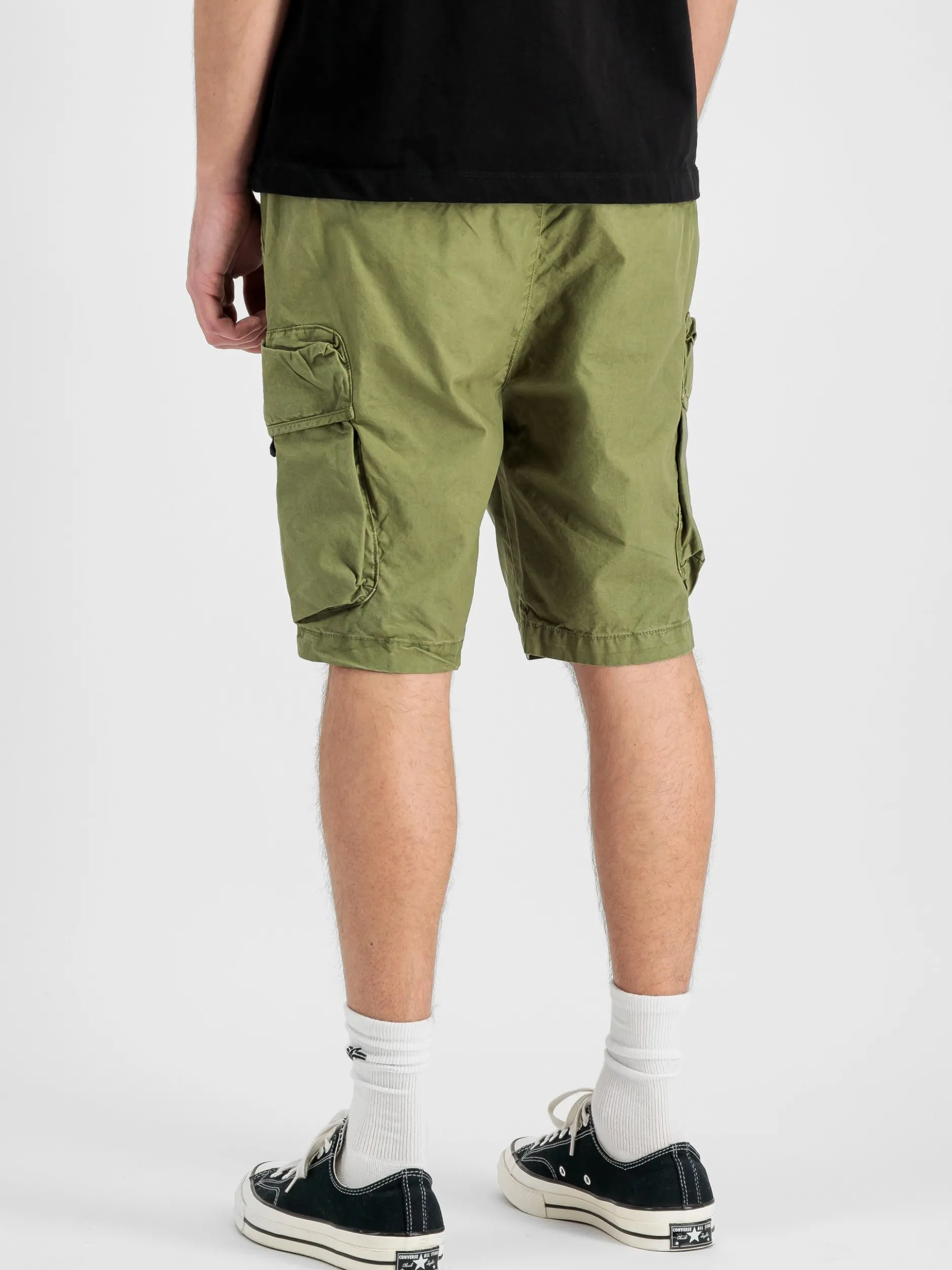 Alpha Industries Herren Shorts in oliv