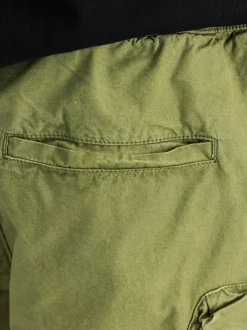 Alpha Industries Herren Shorts in oliv