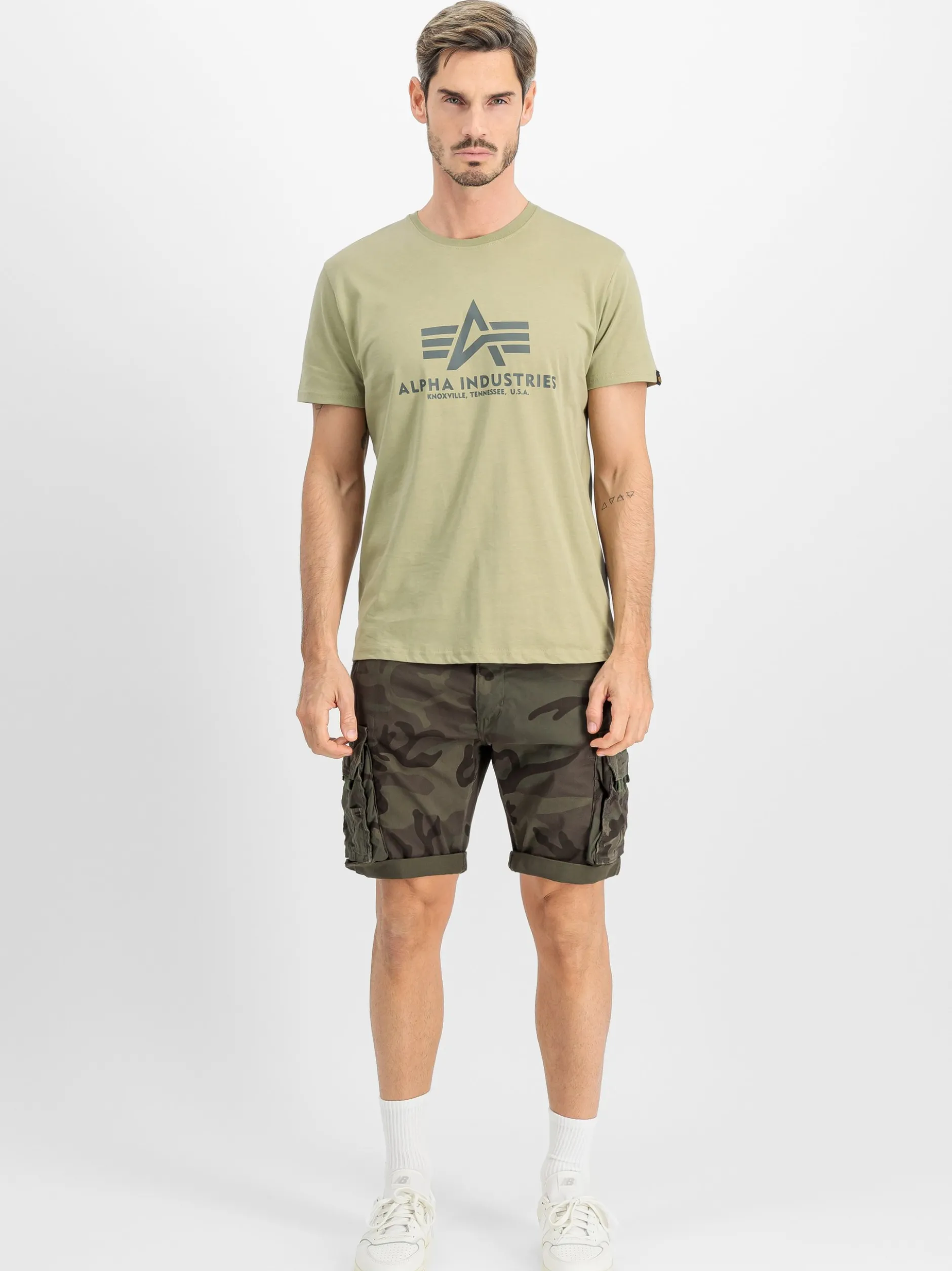 Alpha Industries Herren T-Shirt in oliv