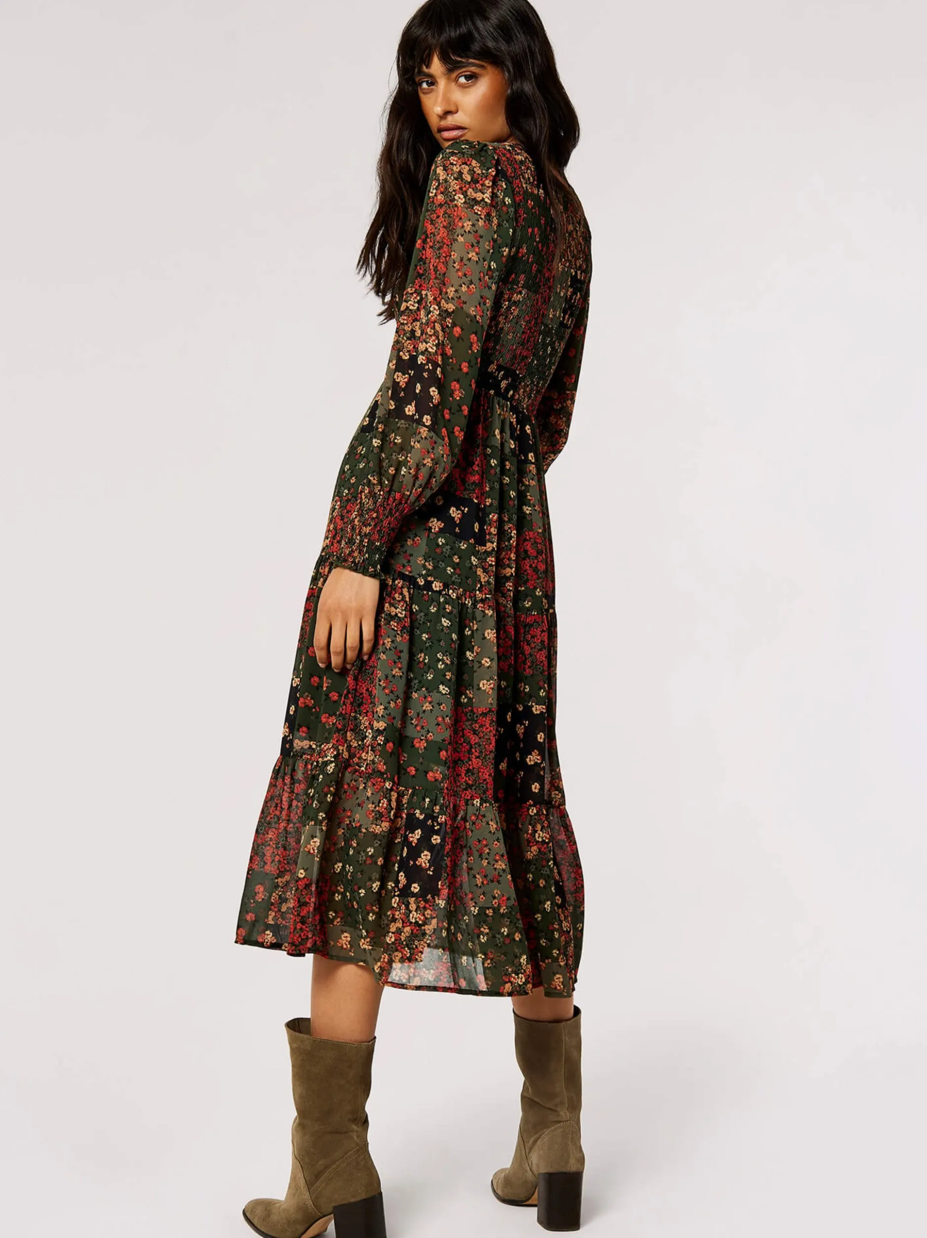 Apricot Damen Midikleid in grün - Länge: midi