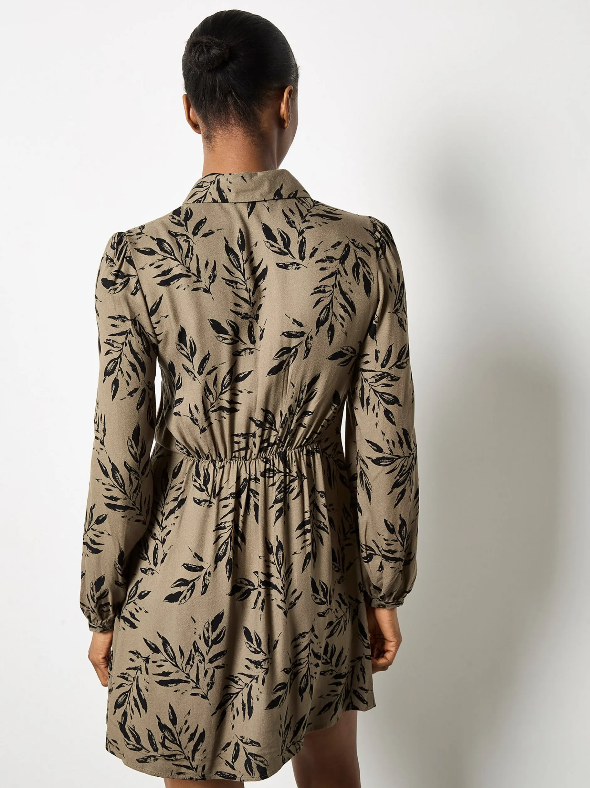 Apricot Damen Minikleid in grün khaki - Länge: kurz
