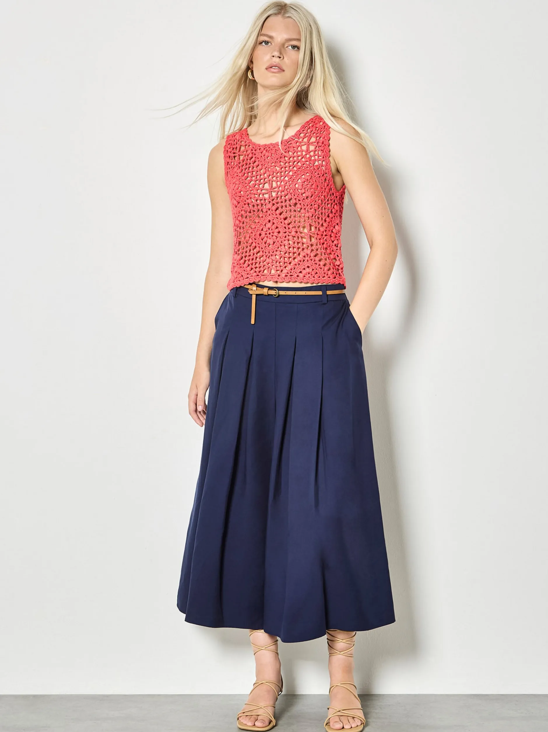 Apricot Damen Top in rot - Ausschnitt: Rundhals