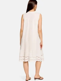 Cartoon Damen Kleid in weiß