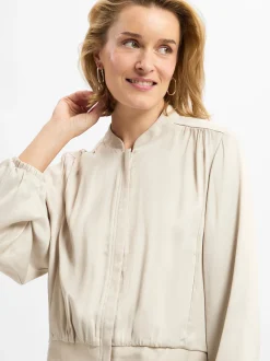 comma Damen Blousons in beige - Ärmel: langarm