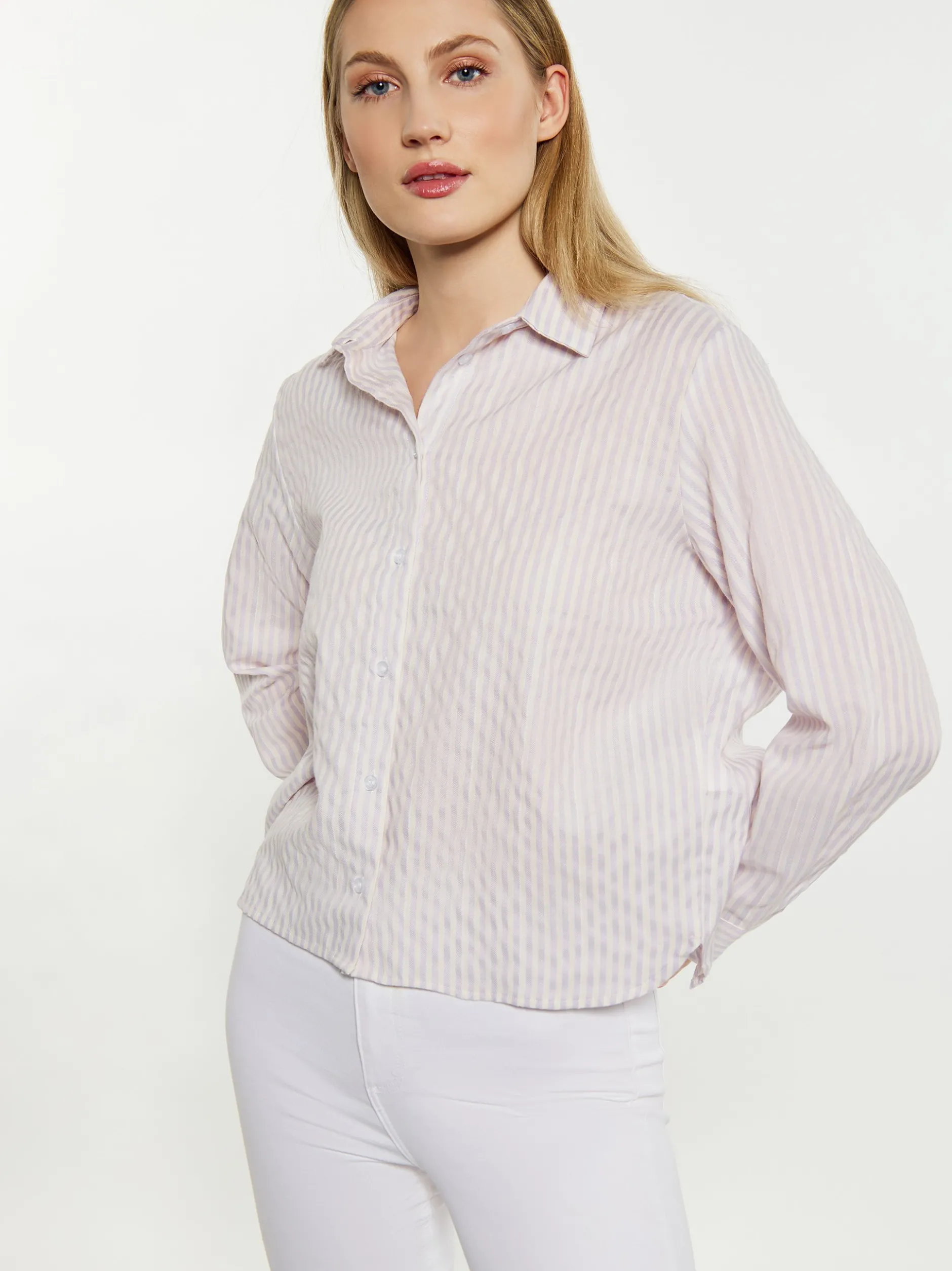 Dreimaster Damen Bluse in lila - Ausschnitt: ohne Kragen