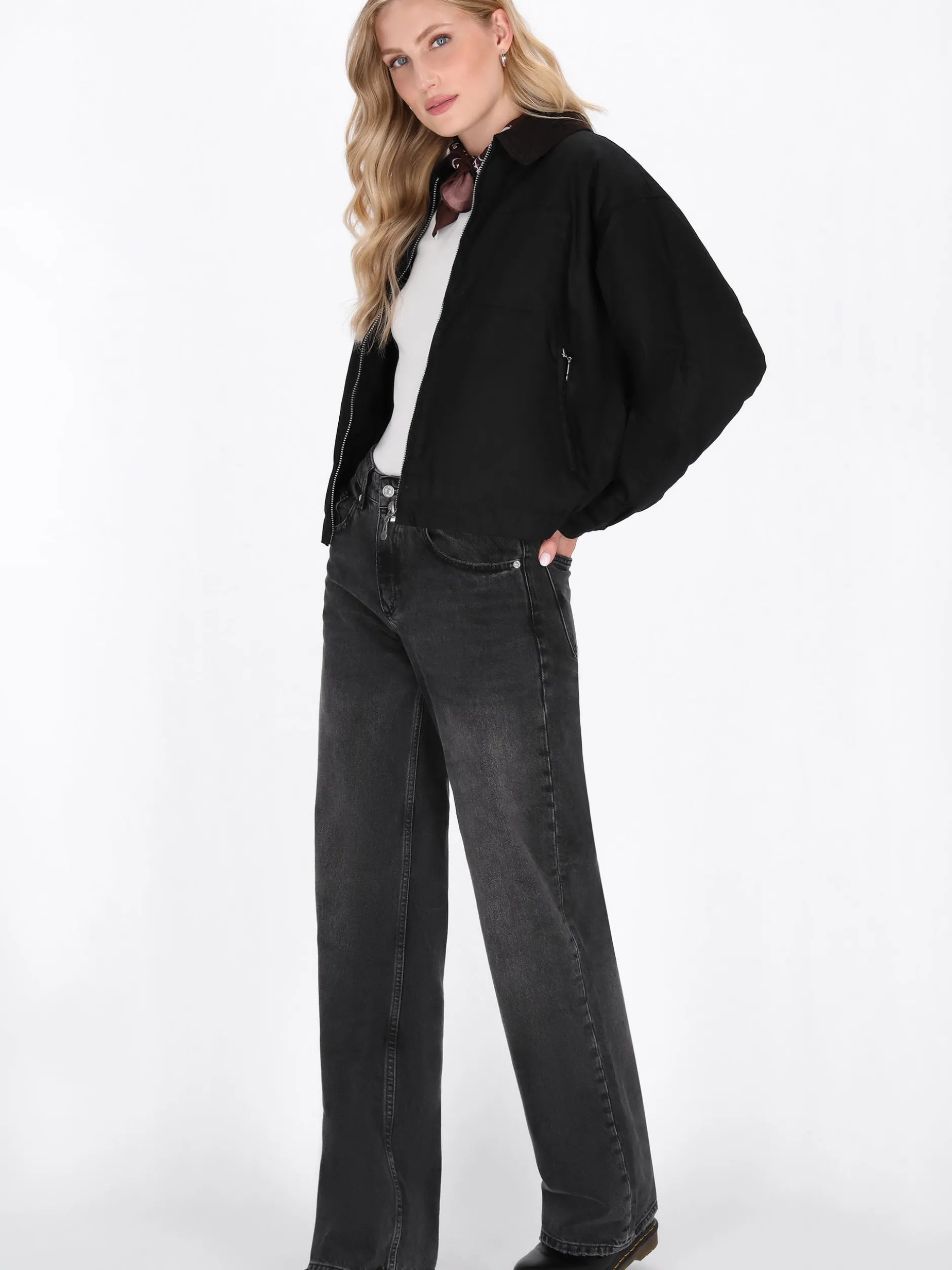 Dreimaster Damen Jacke in schwarz