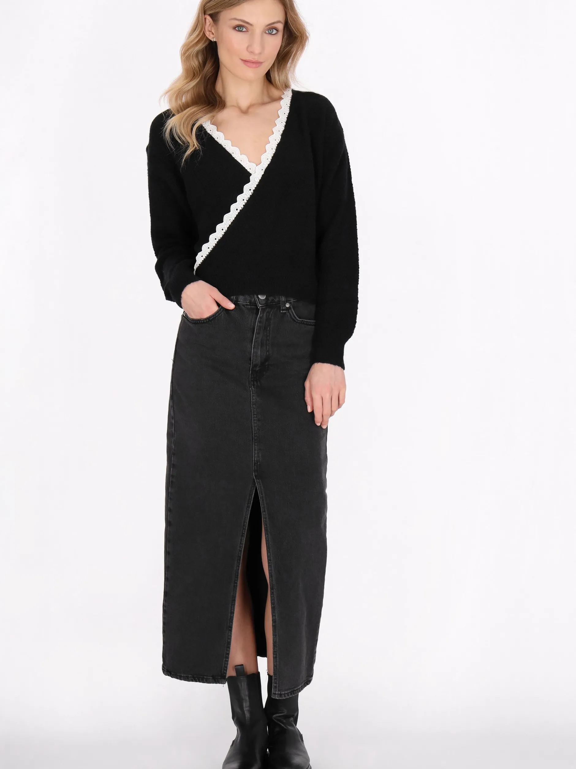 Dreimaster Damen Strickjacke in schwarz