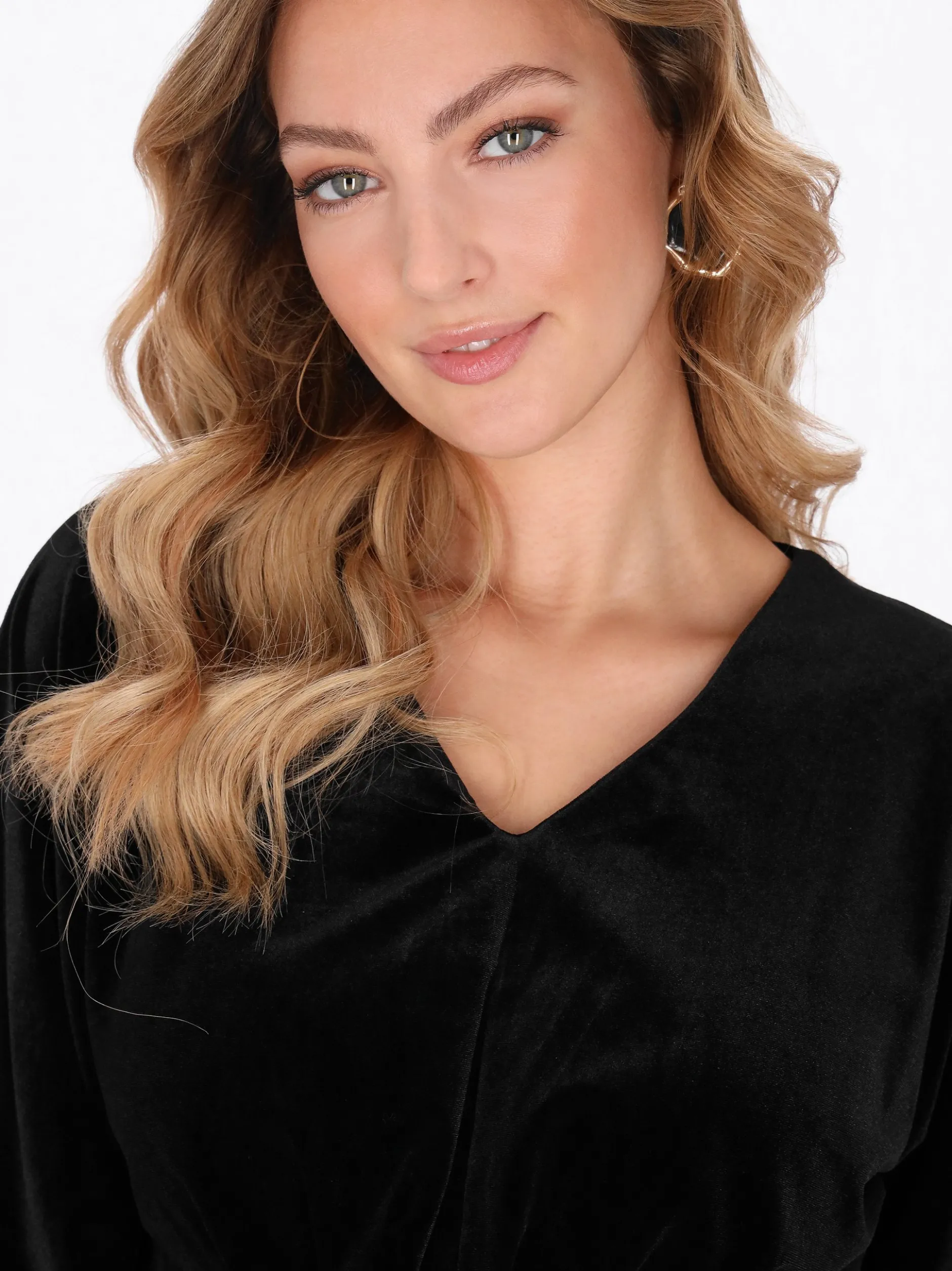 Faina Damen Bluse in schwarz