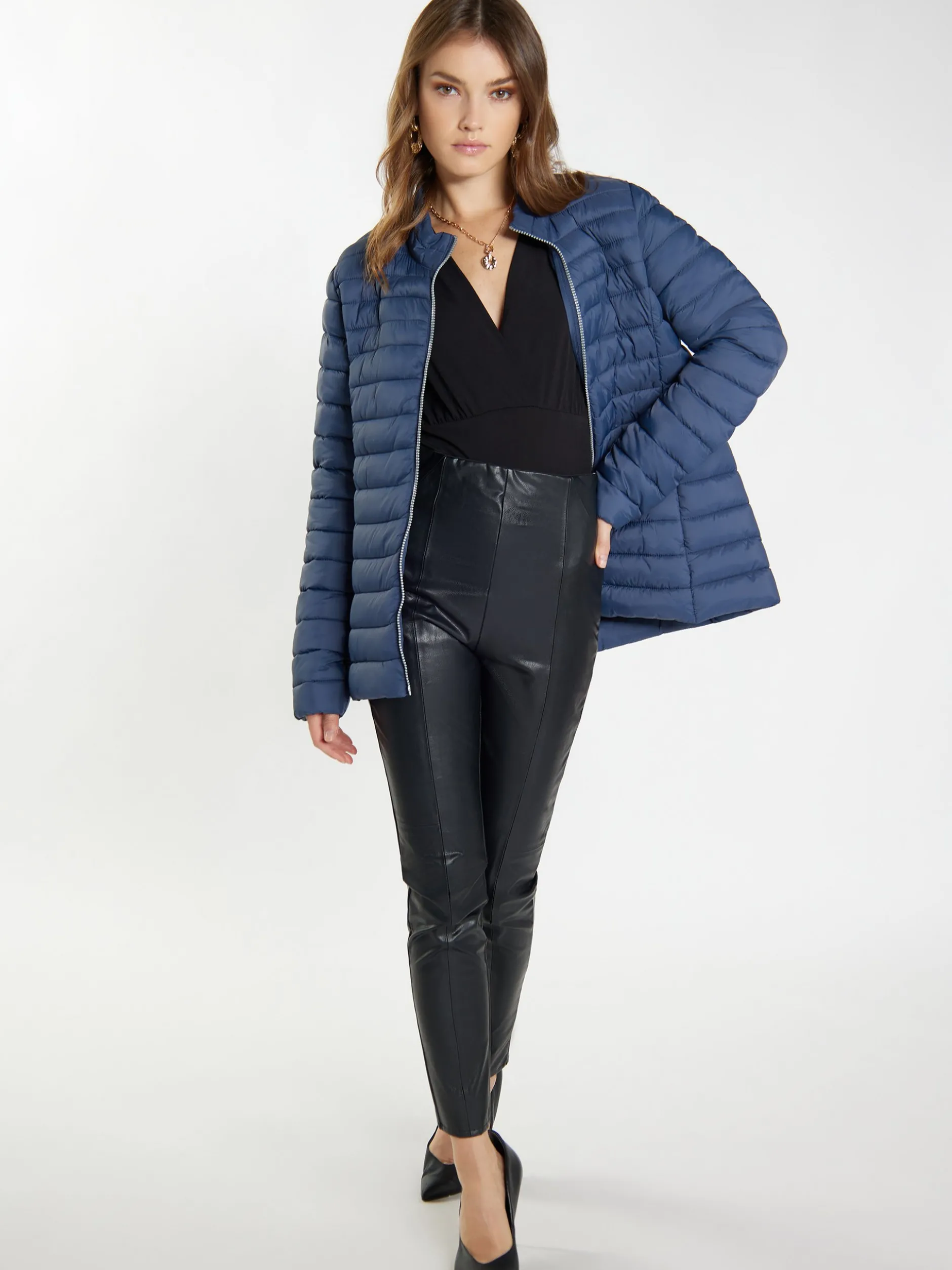 Faina Damen leichte Steppjacke in marine