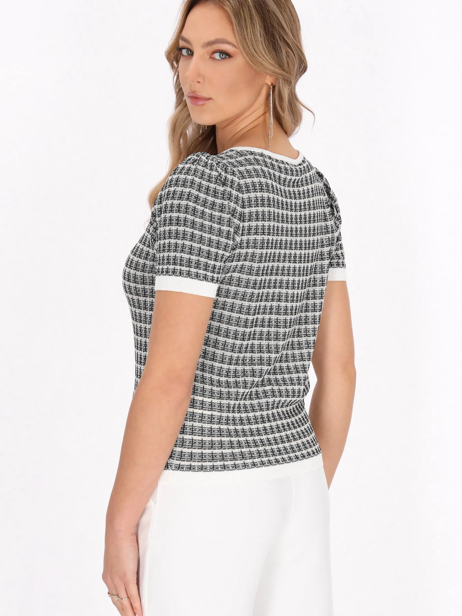 Faina Damen Pullover in schwarz - Ausschnitt: Rundhals
