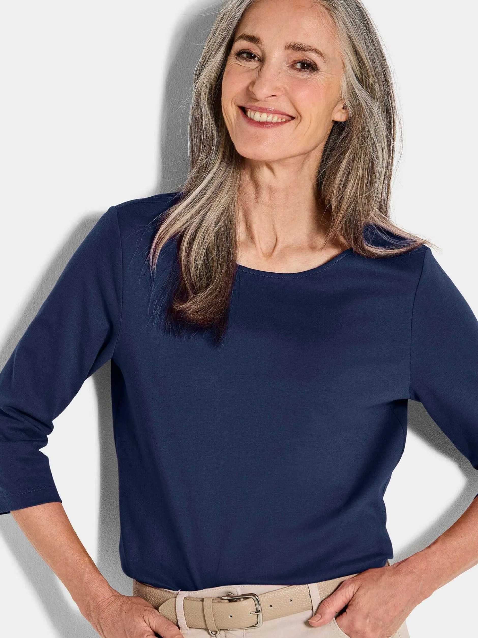 Goldner Damen Shirts - Kurzgröße in marine