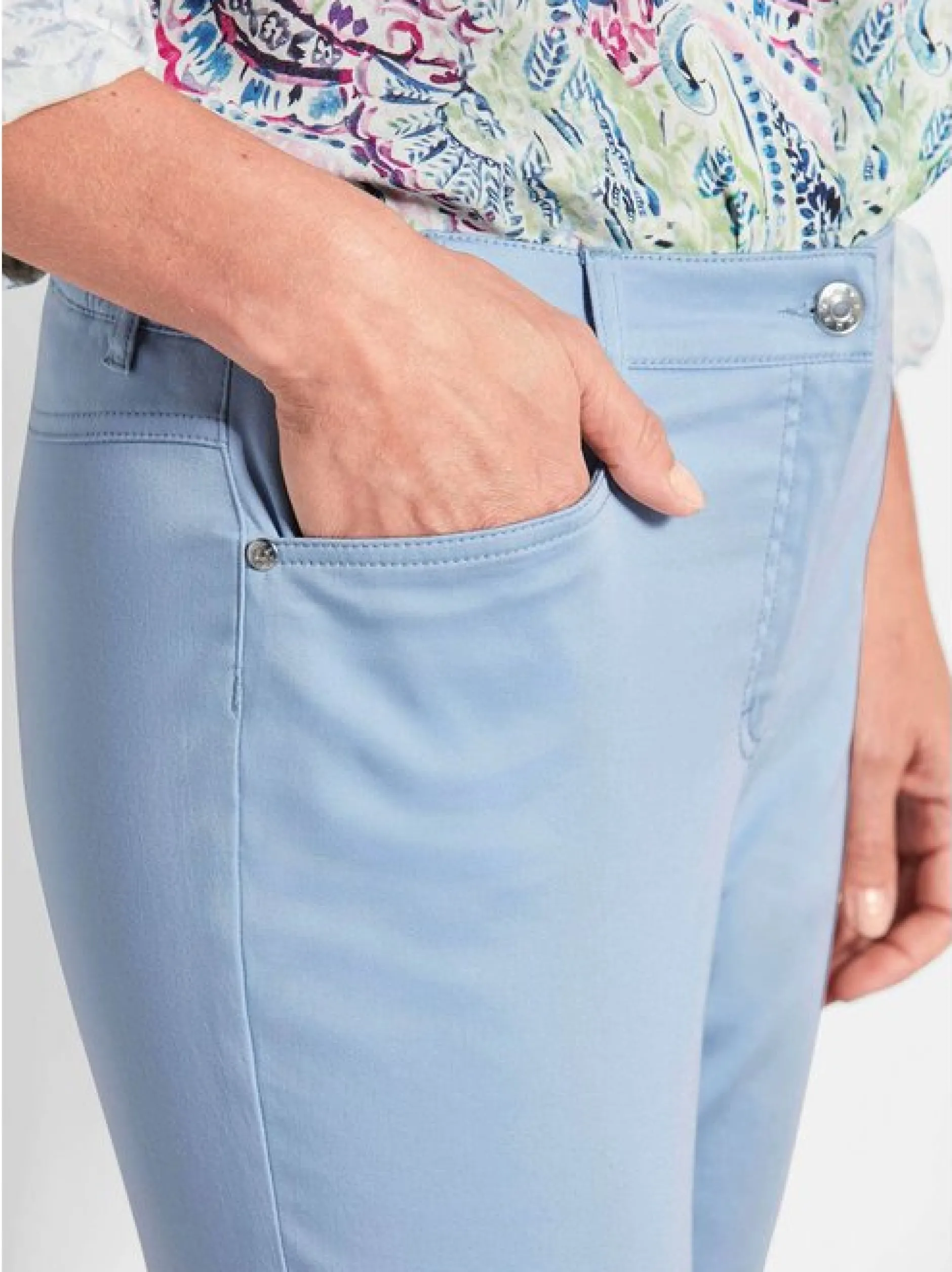 Goldner Damen Stoffhosen - Kurzgröße in hellblau