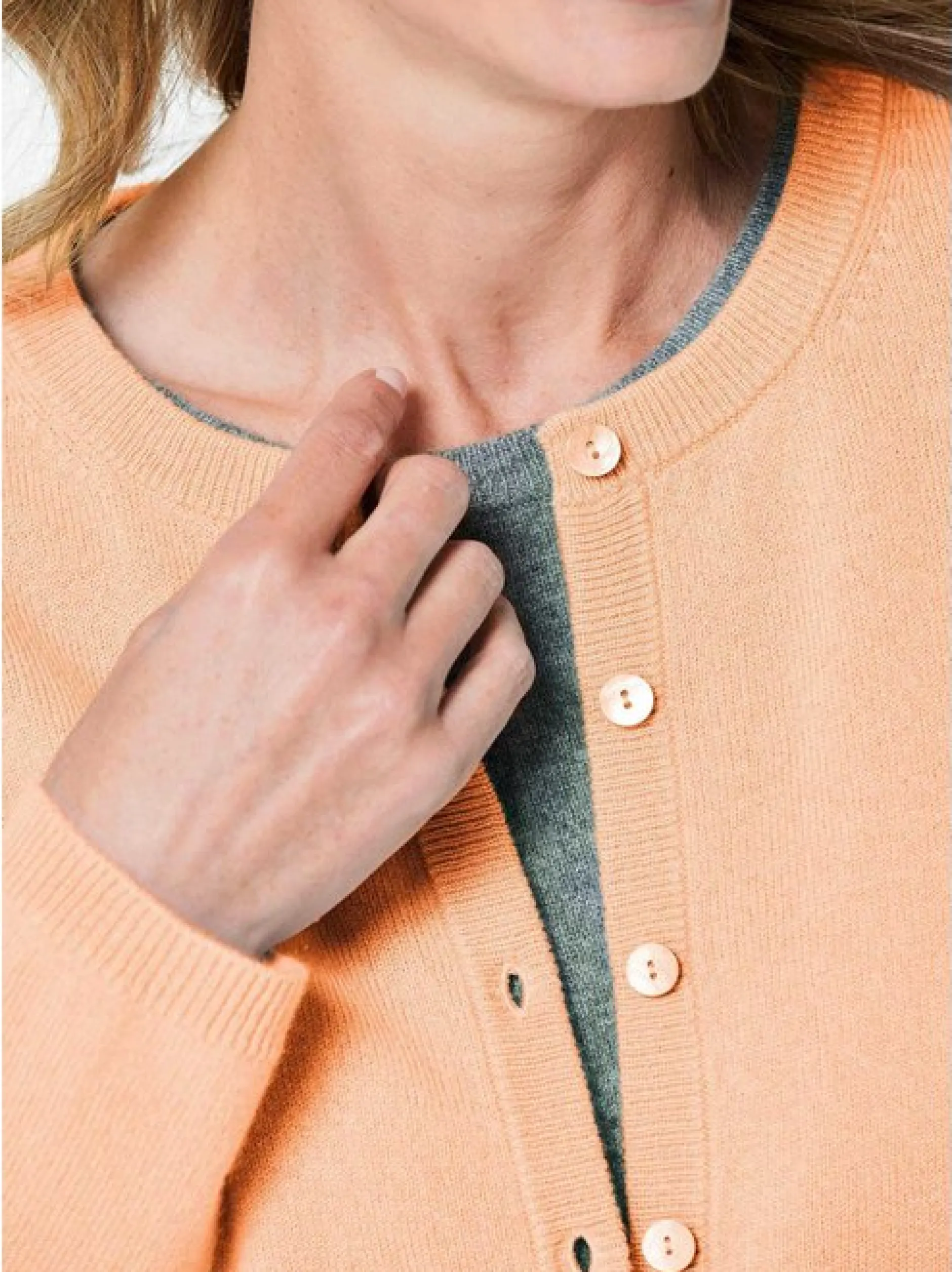 Goldner Damen Strickjacken - Kurzgröße in orange