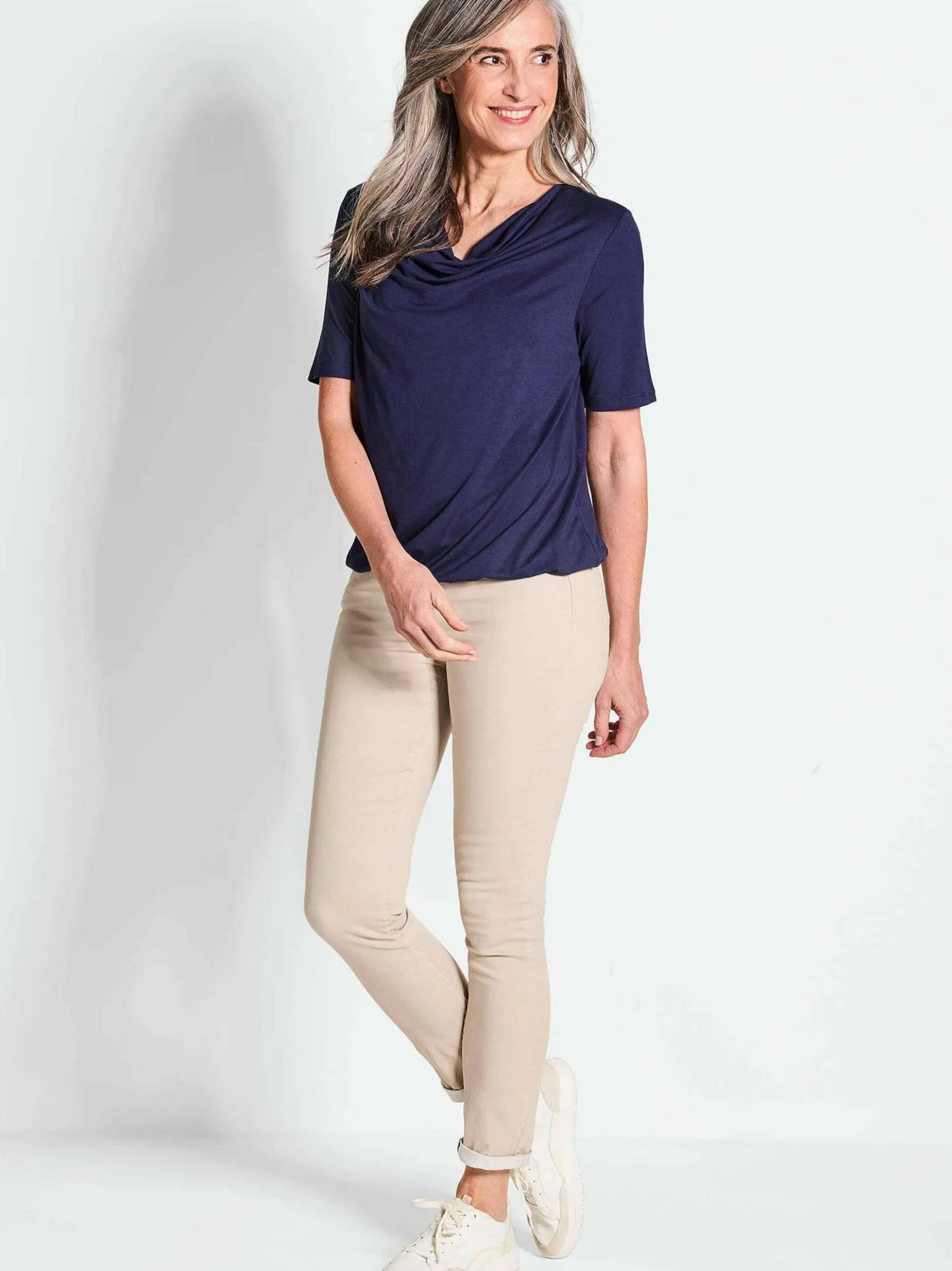 Goldner Damen T-Shirt - Kurzgröße in marine