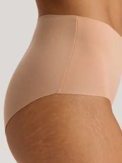 Hanro Damen Maxislip - Invisible Cotton in beige