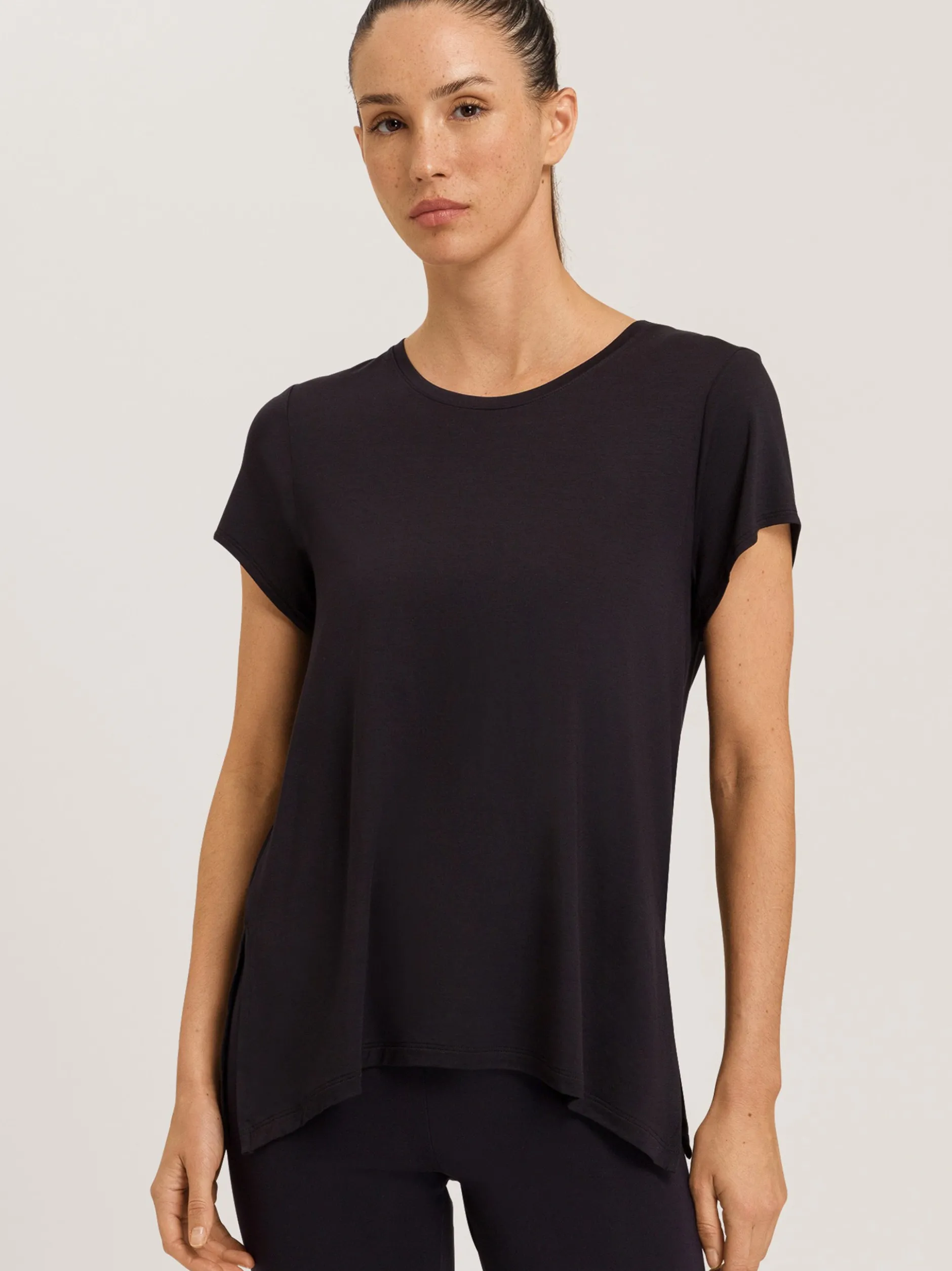 Hanro Damen T-Shirt - Yoga in schwarz - Ärmel: kurzarm