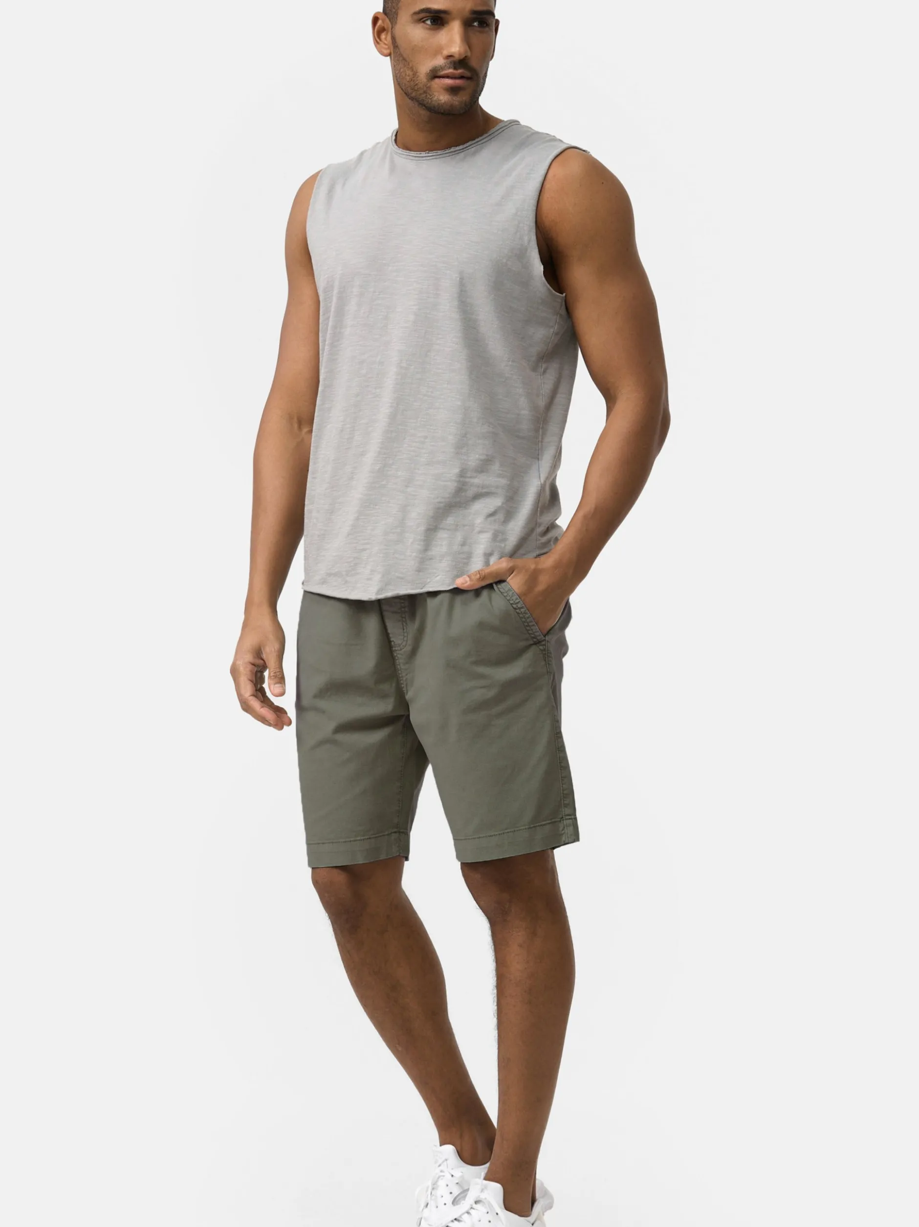 Indicode Herren Shorts Chino - Kelowna in beige grün