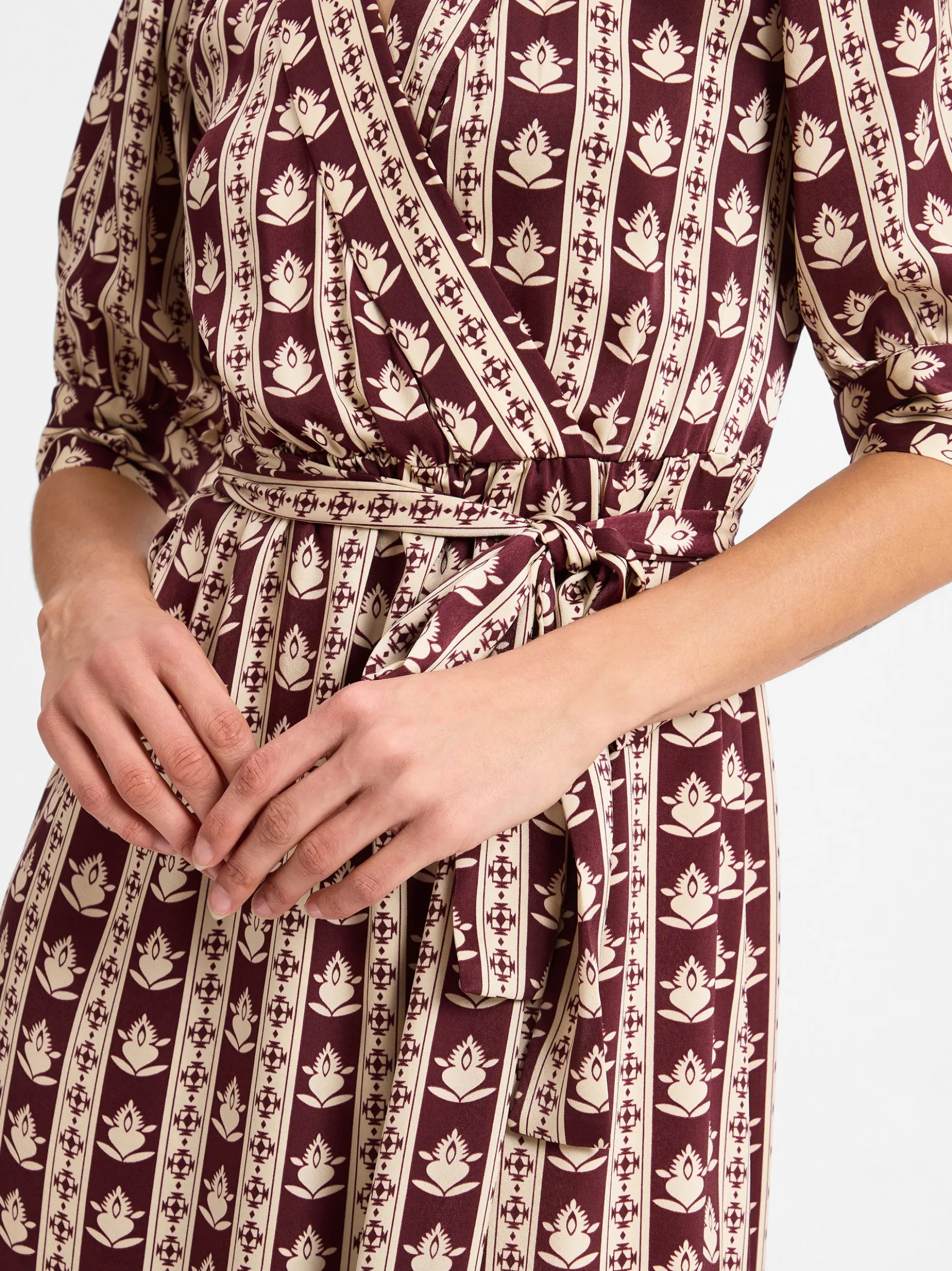 IPURI Damen Freizeitkleid in bordeaux beige