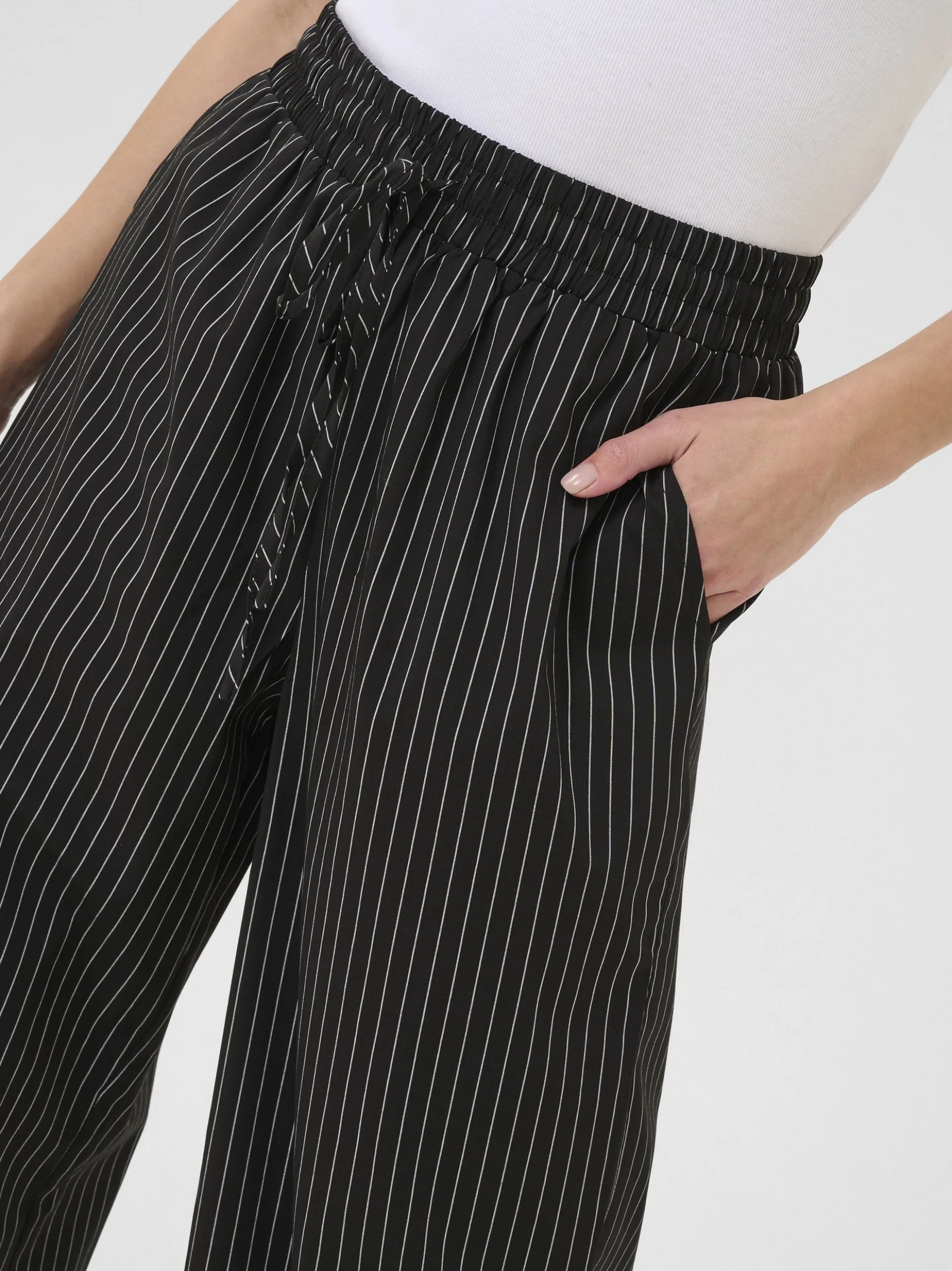 Kaffe Damen Casual Hose KAeliana Elastische Taille in schwarz