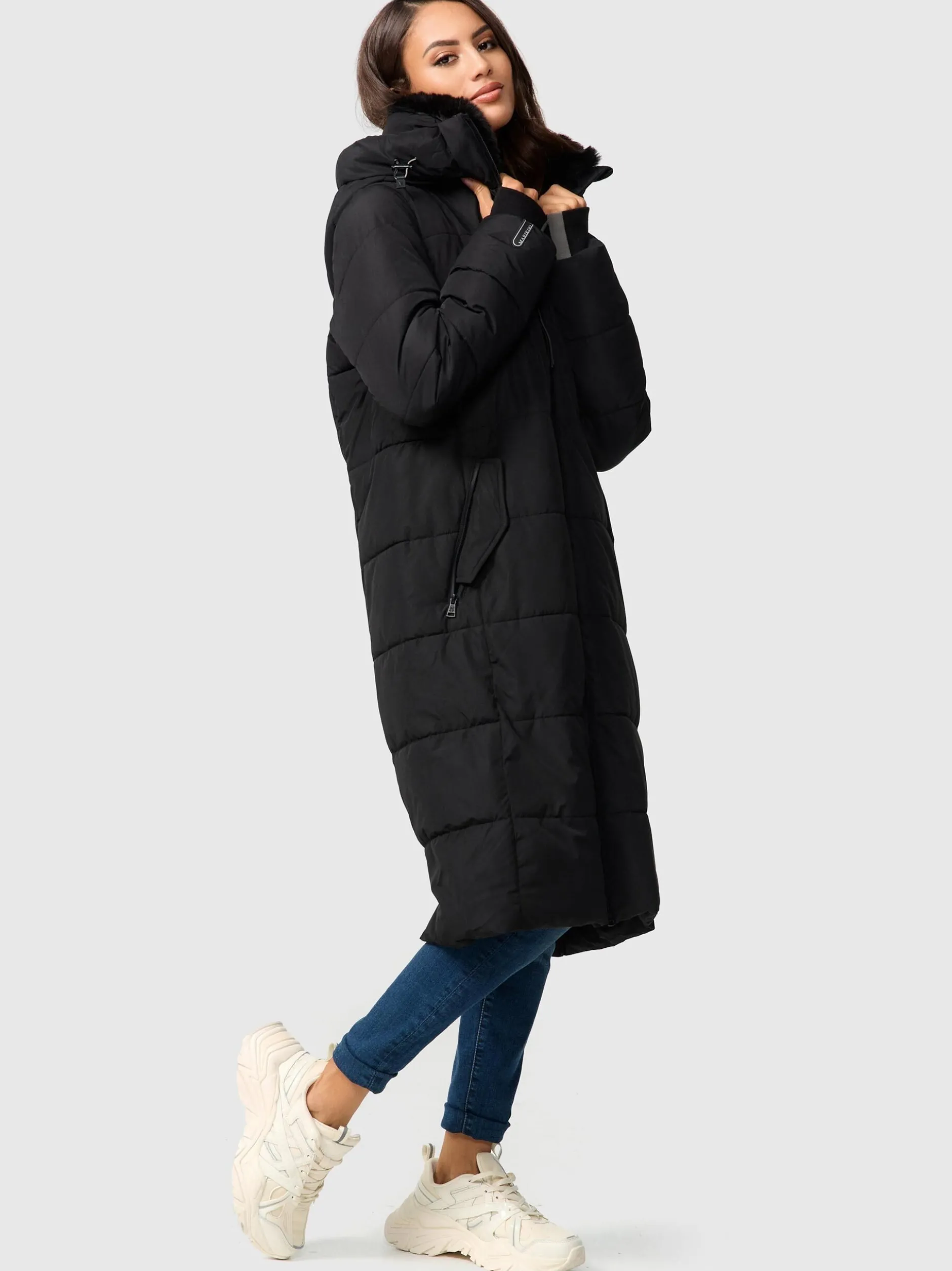 Marikoo Damen Winterjacke - Zuraraa XVI in schwarz