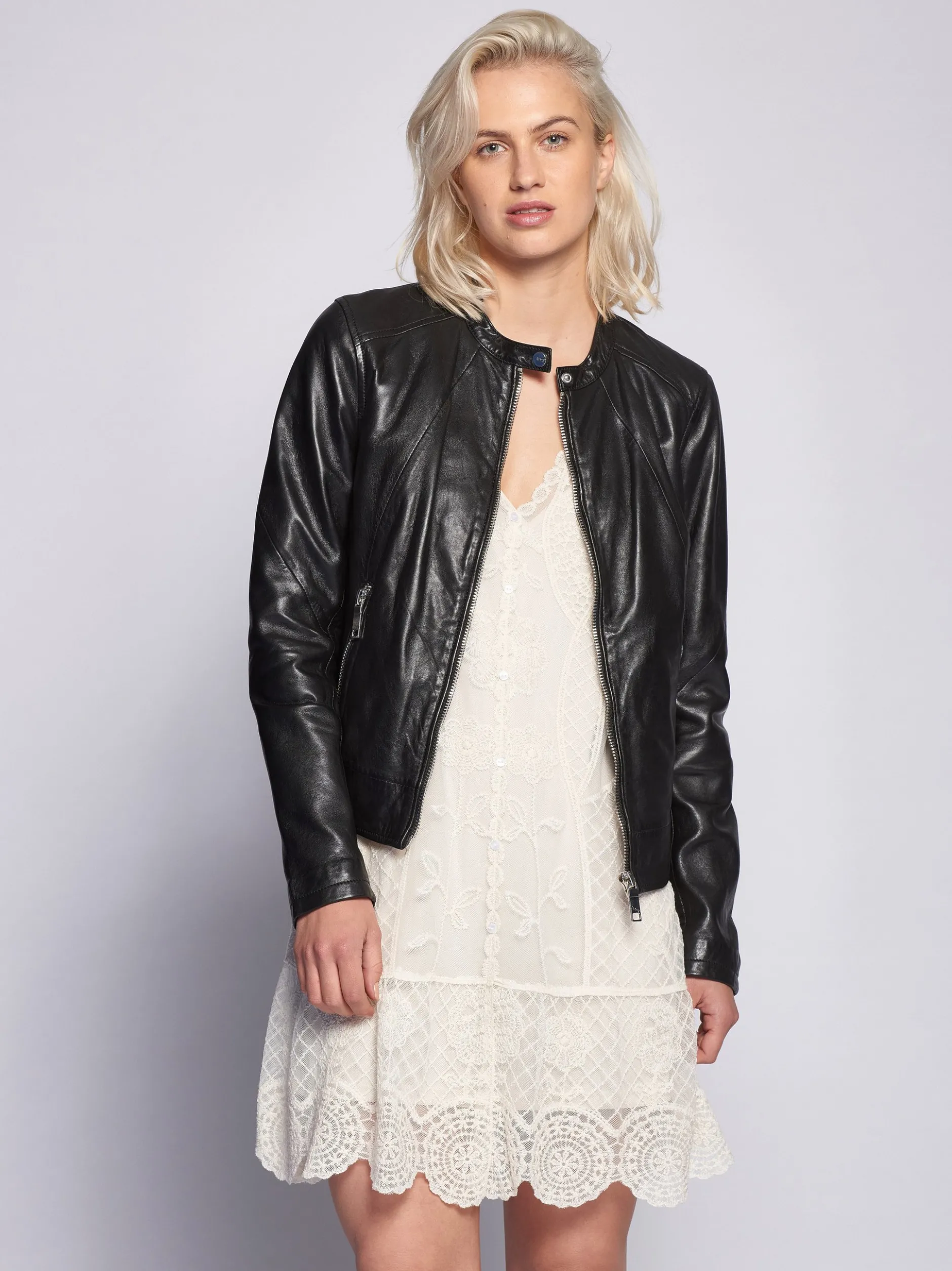 Maze Damen Lederjacke in schwarz