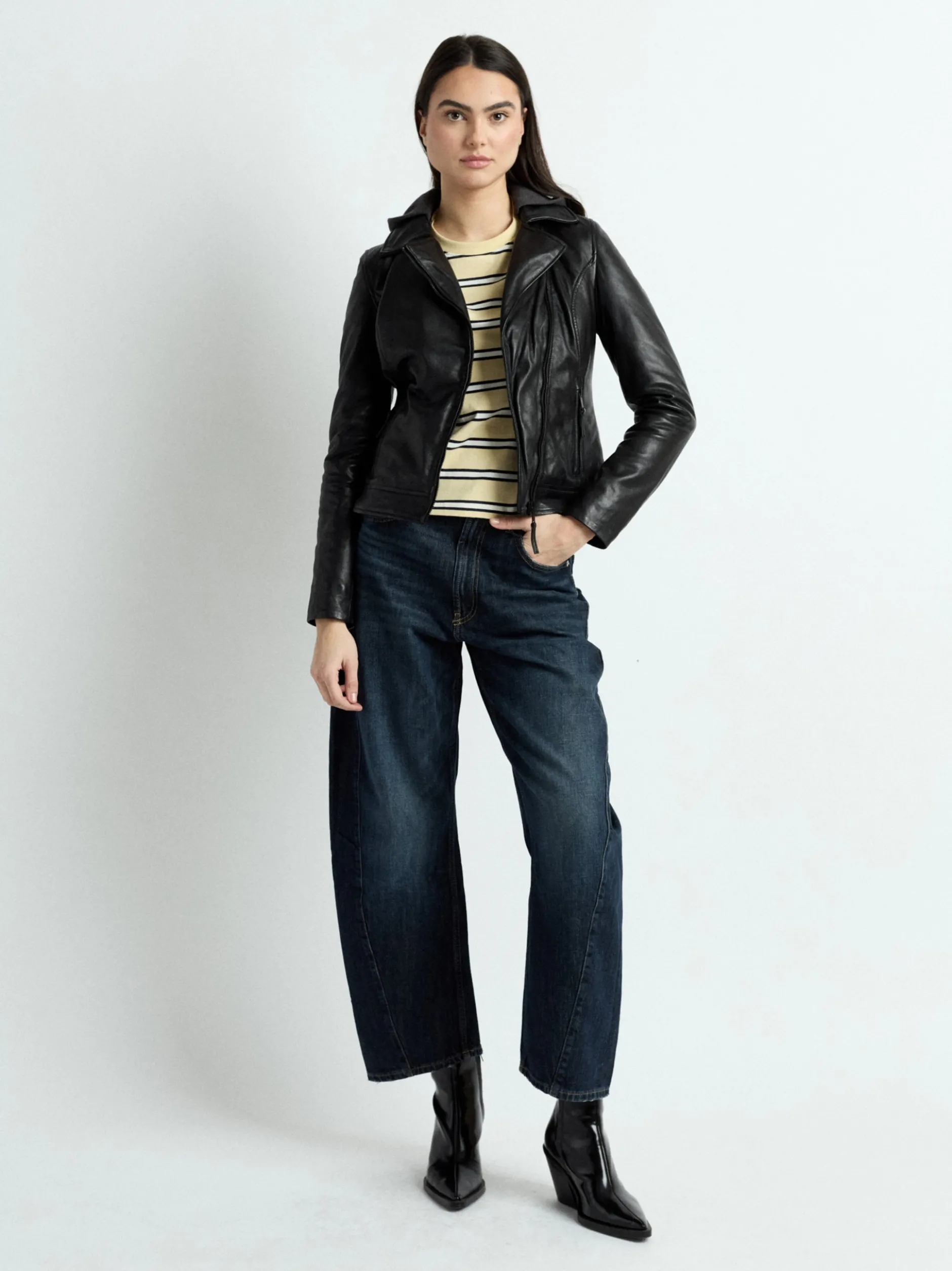 Mustang Damen Lederjacke in schwarz