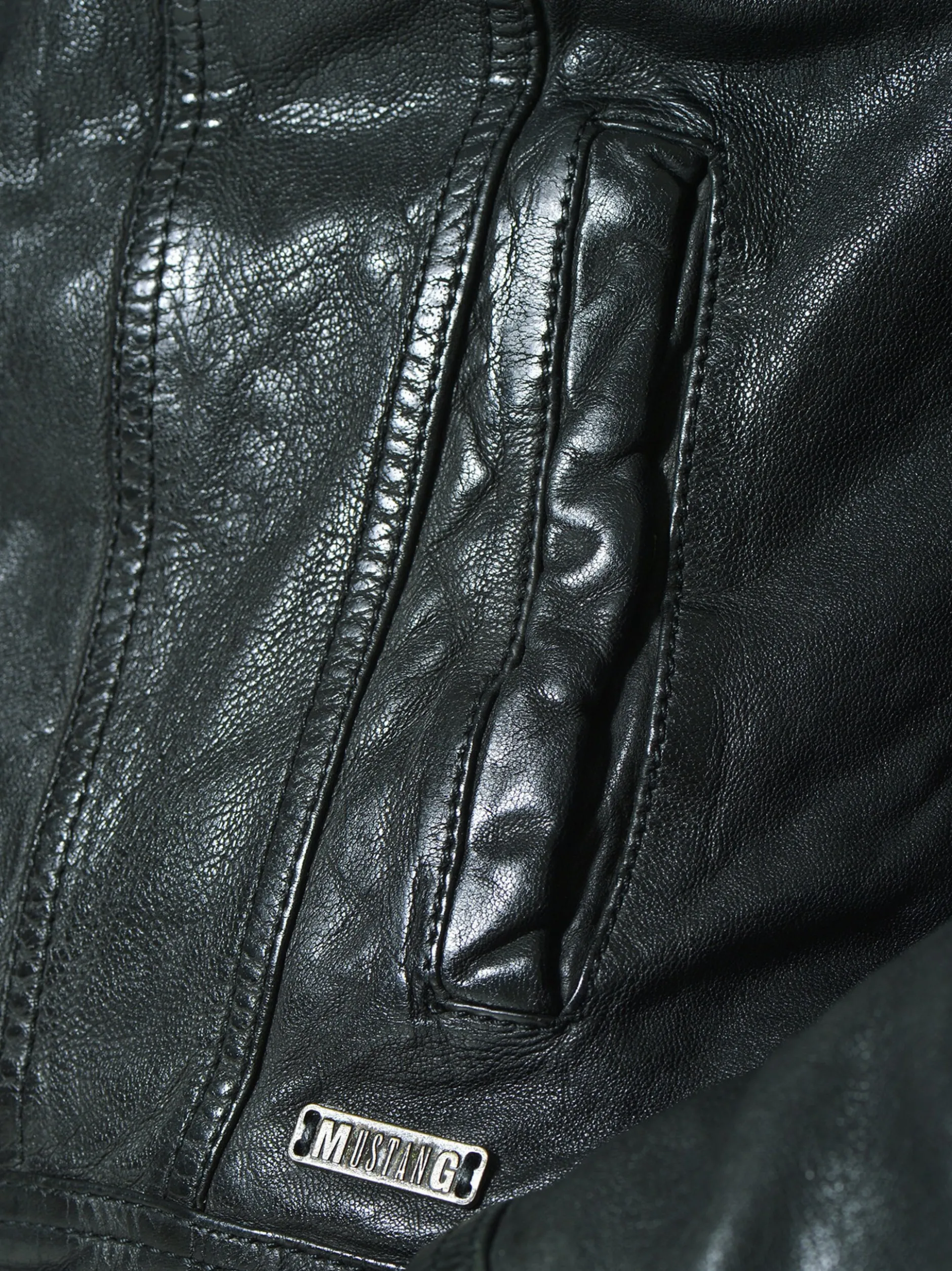 Mustang Damen Lederjacke in schwarz