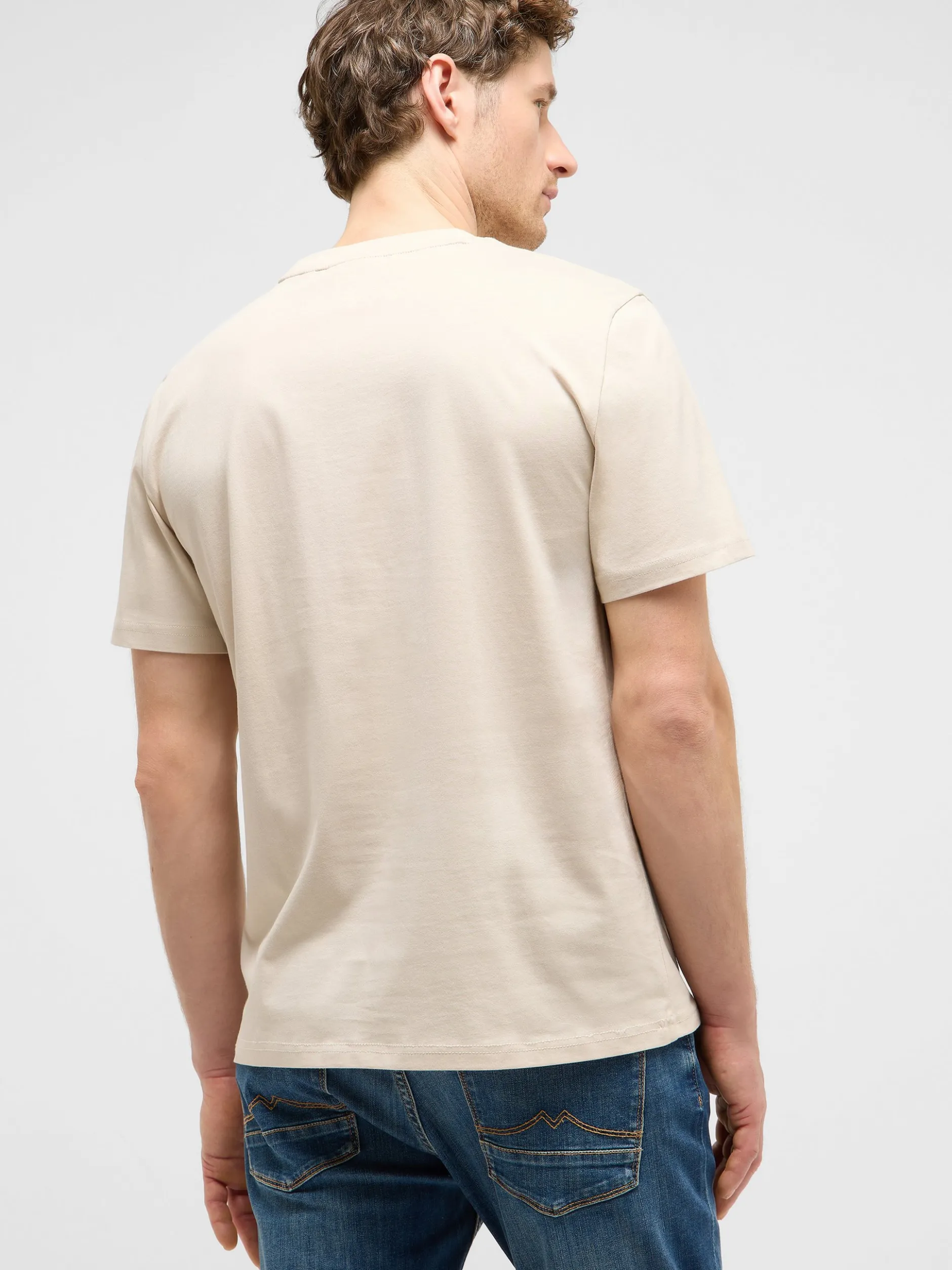 Mustang Herren T-Shirt in ecru - Ausschnitt: Rundhals