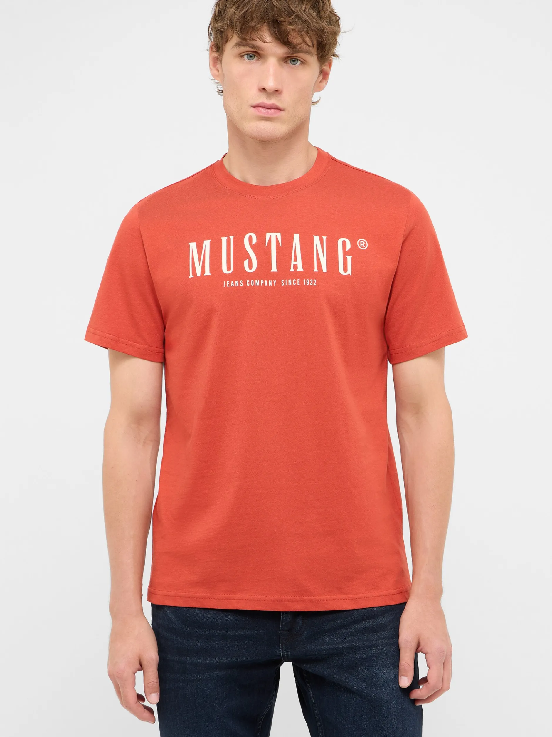 Mustang Herren T-Shirt in rot - Ausschnitt: Rundhals