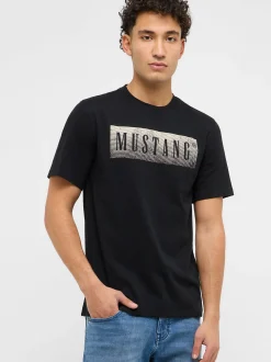 Mustang Herren T-Shirt in schwarz - Ausschnitt: Rundhals