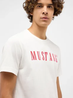 Mustang Herren T-Shirt in weiß - Ausschnitt: Rundhals