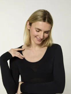 nurdie Damen Body mit Glitzer-Abschluss - NUR DIE x KILIAN KERNER in schwarz