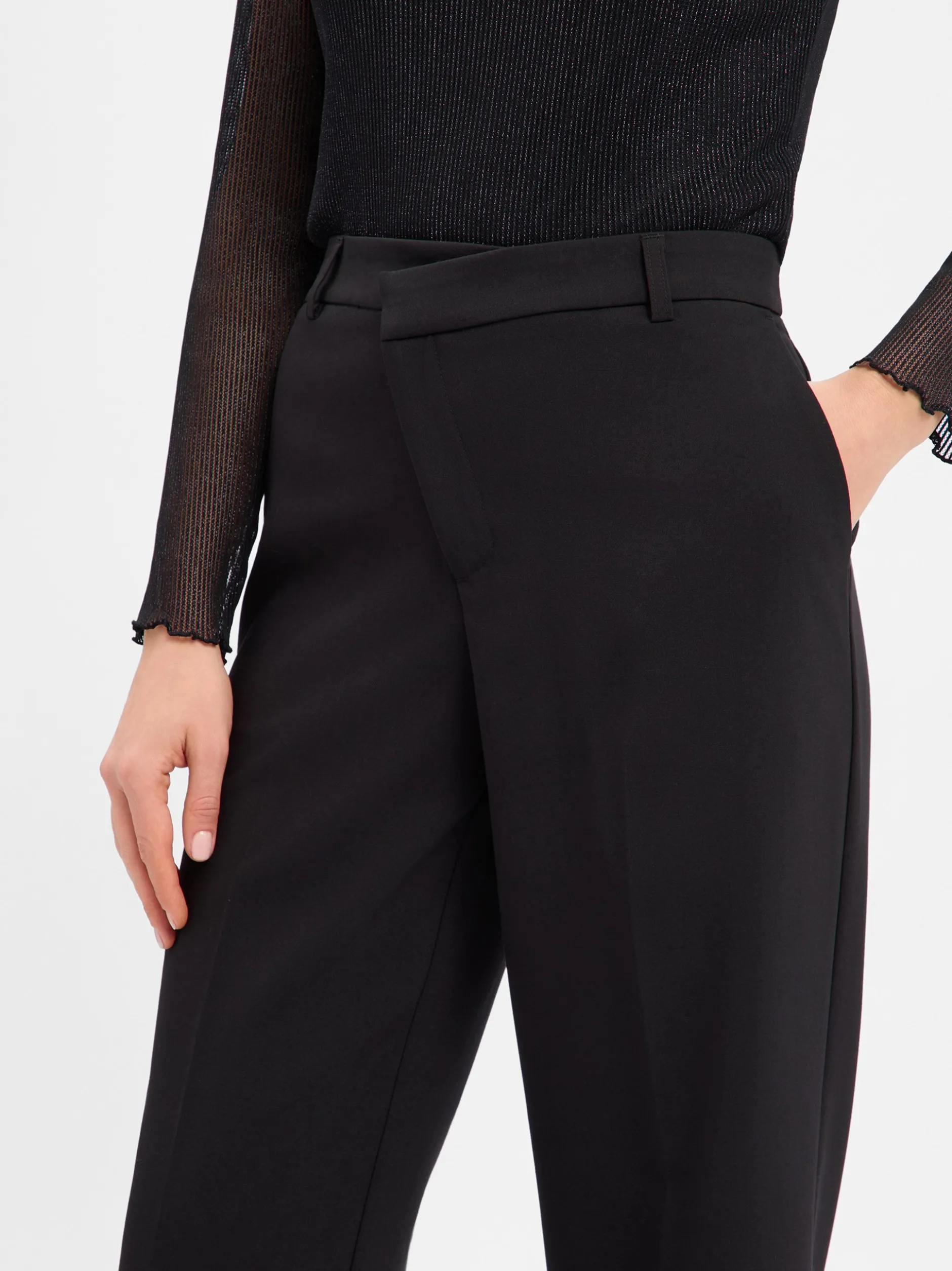 Opus Damen Stoffhose - Meeri crisscross in schwarz