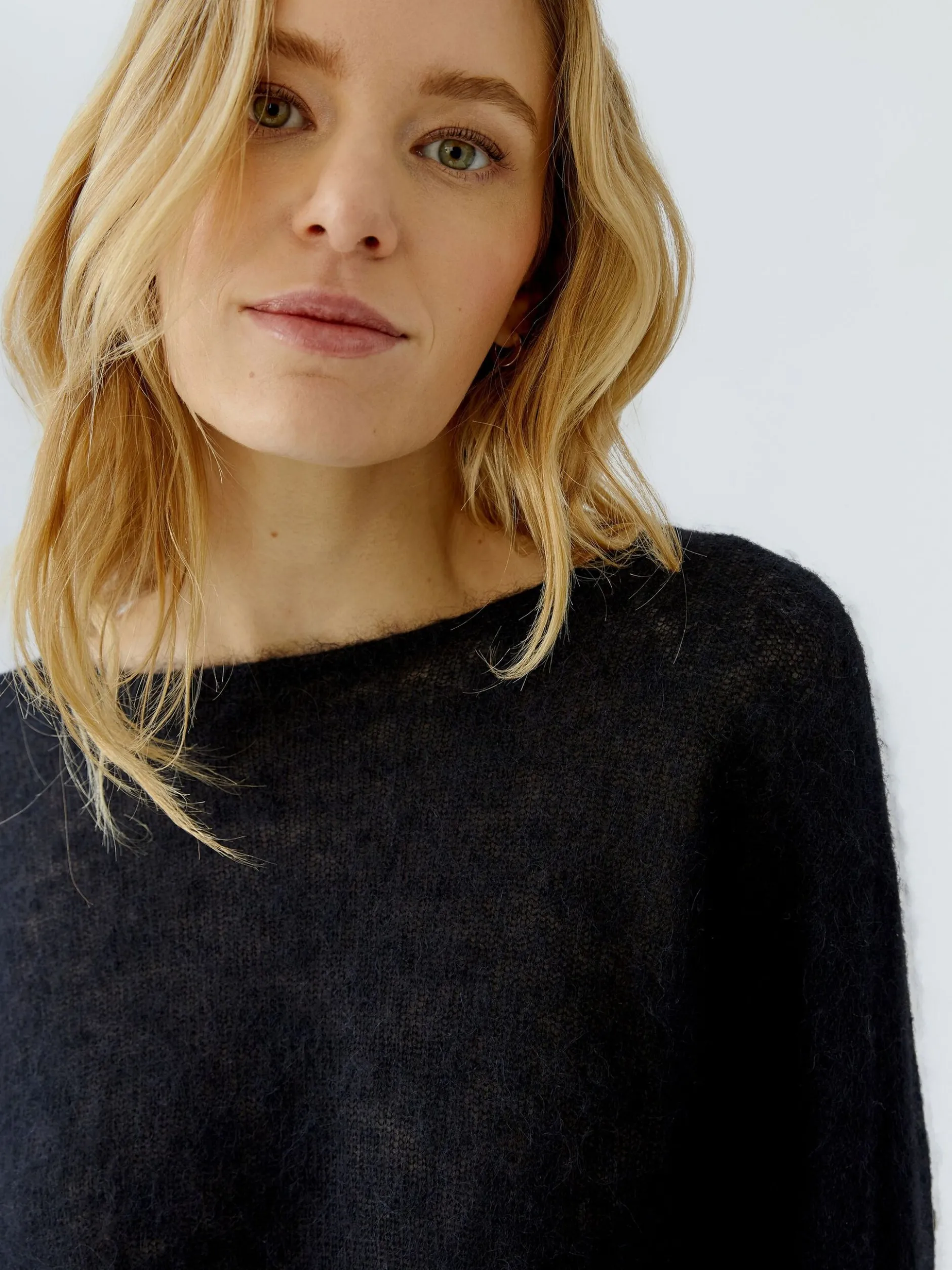 Oui Damen Pullover in schwarz - Ausschnitt: U-Boot