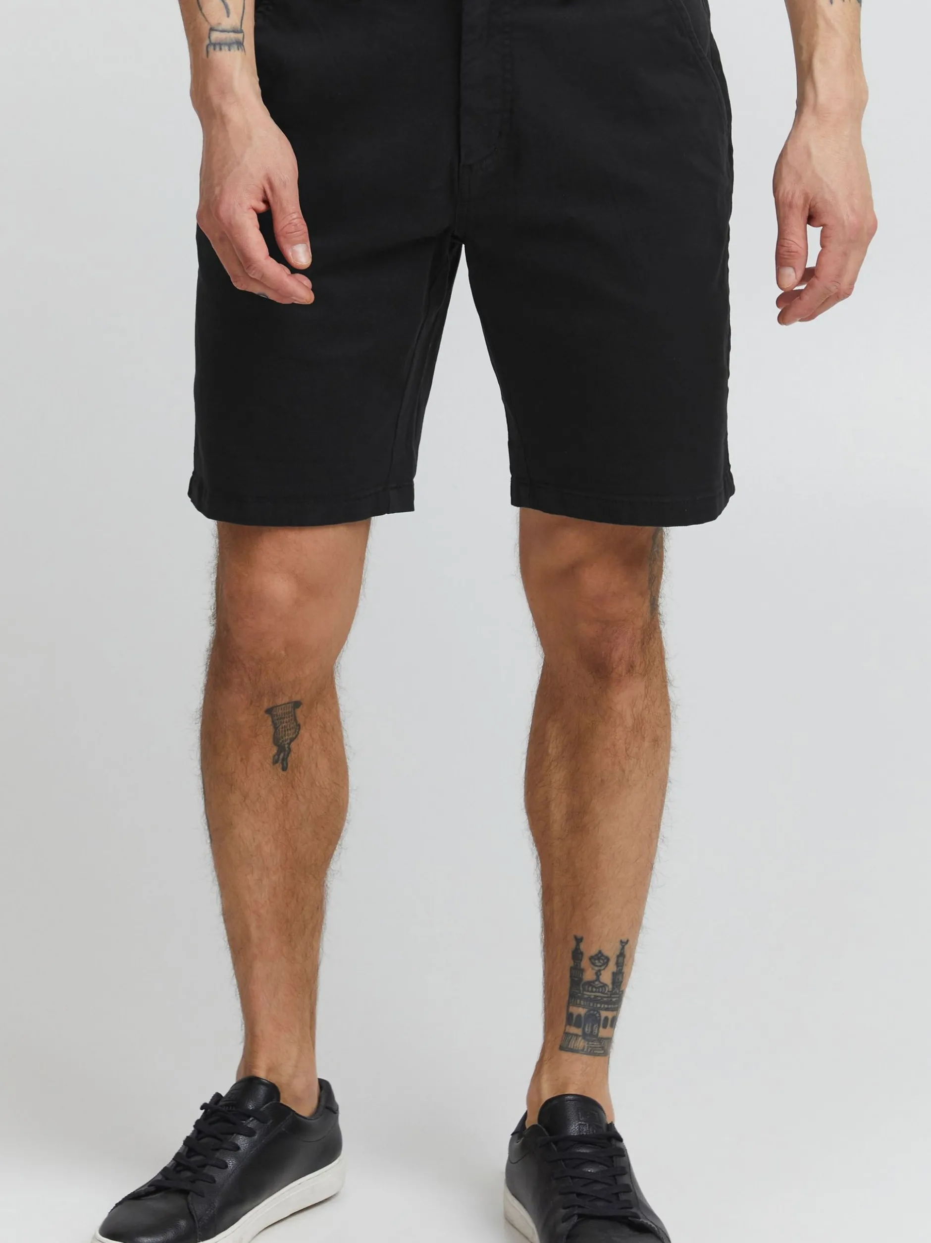 11 Project Herren Chinoshorts - PRGalino in schwarz