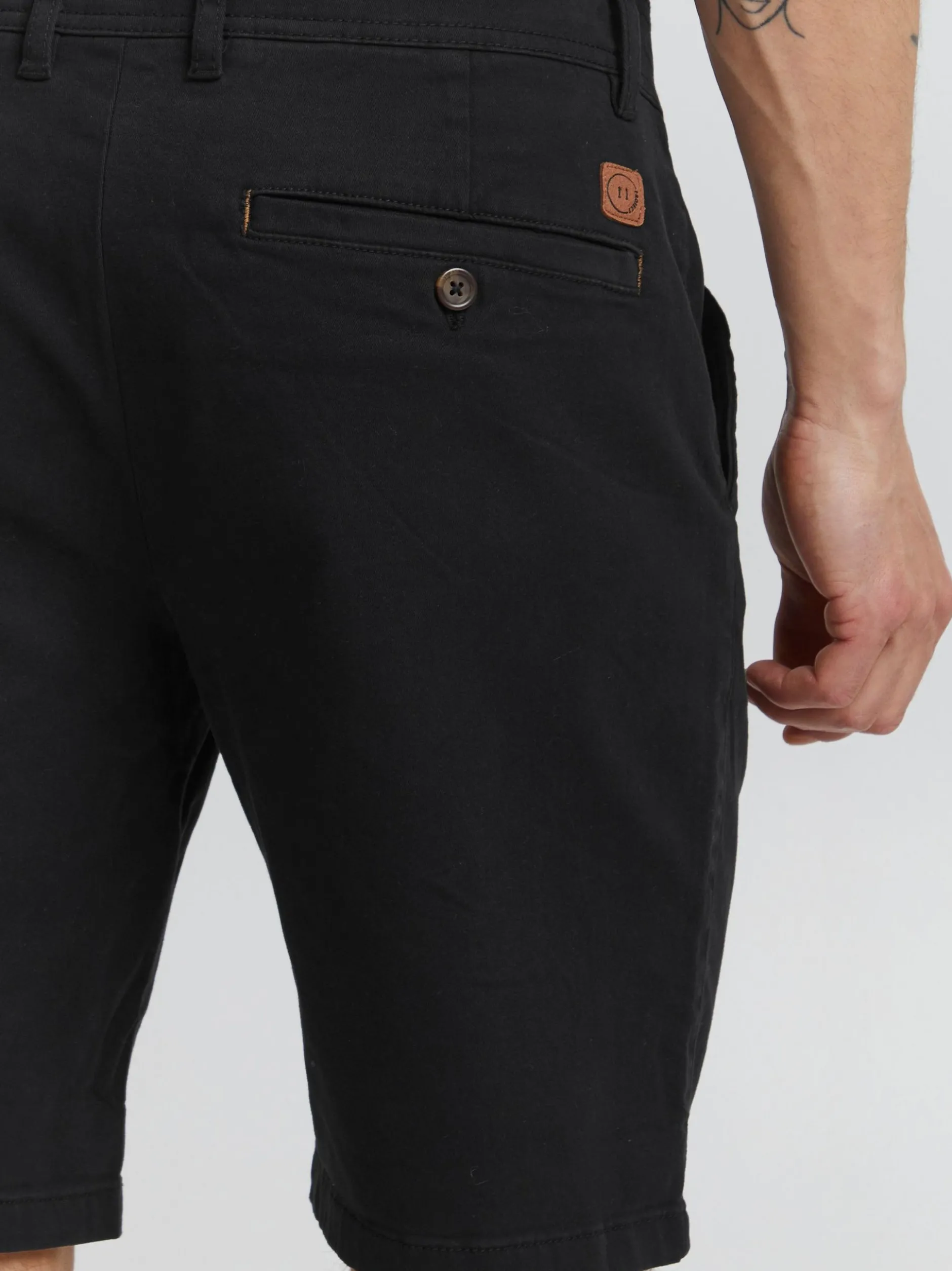 11 Project Herren Chinoshorts - PRGalino in schwarz