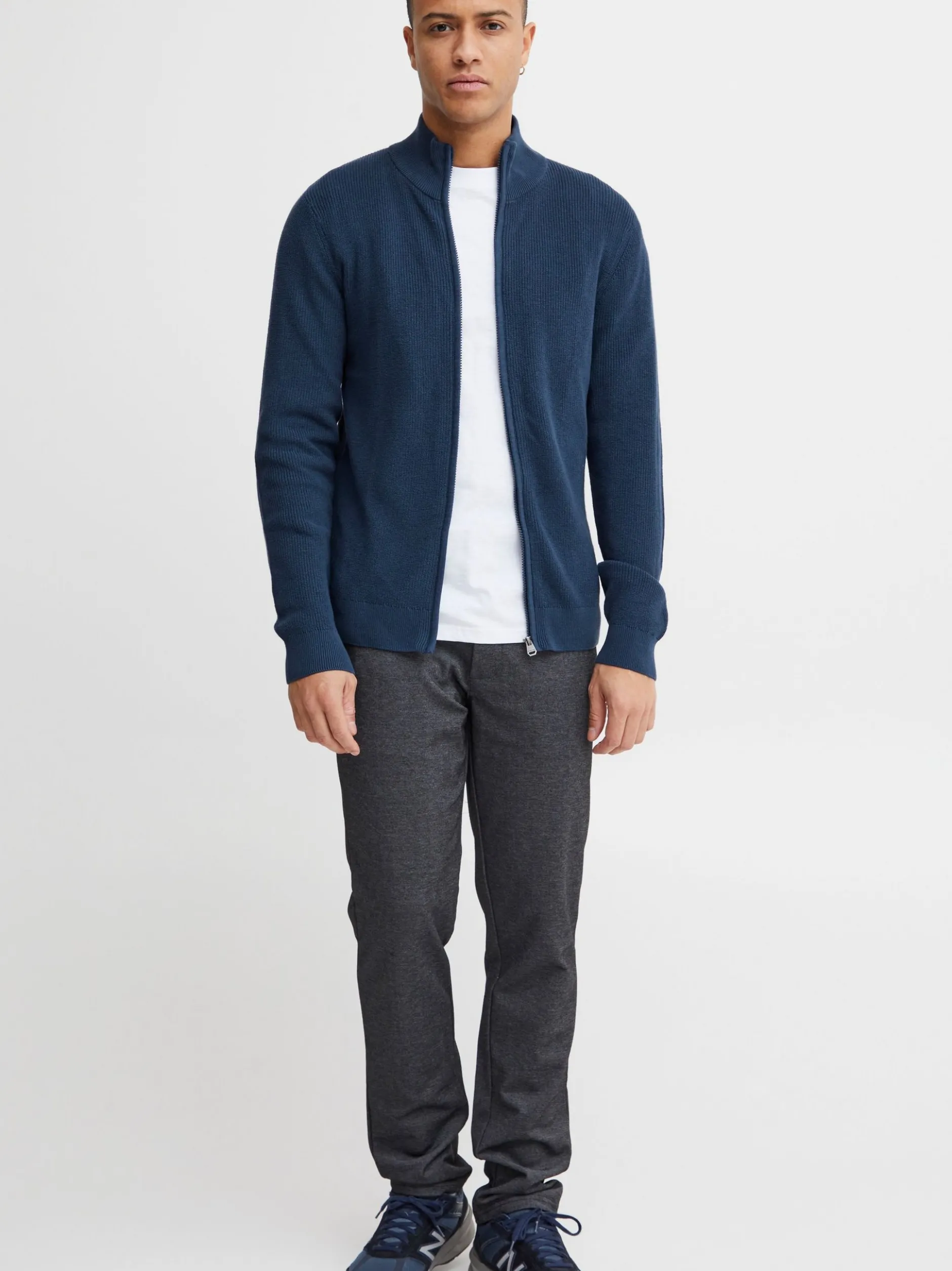 11 Project Herren Strickjacke - PREdu in blau