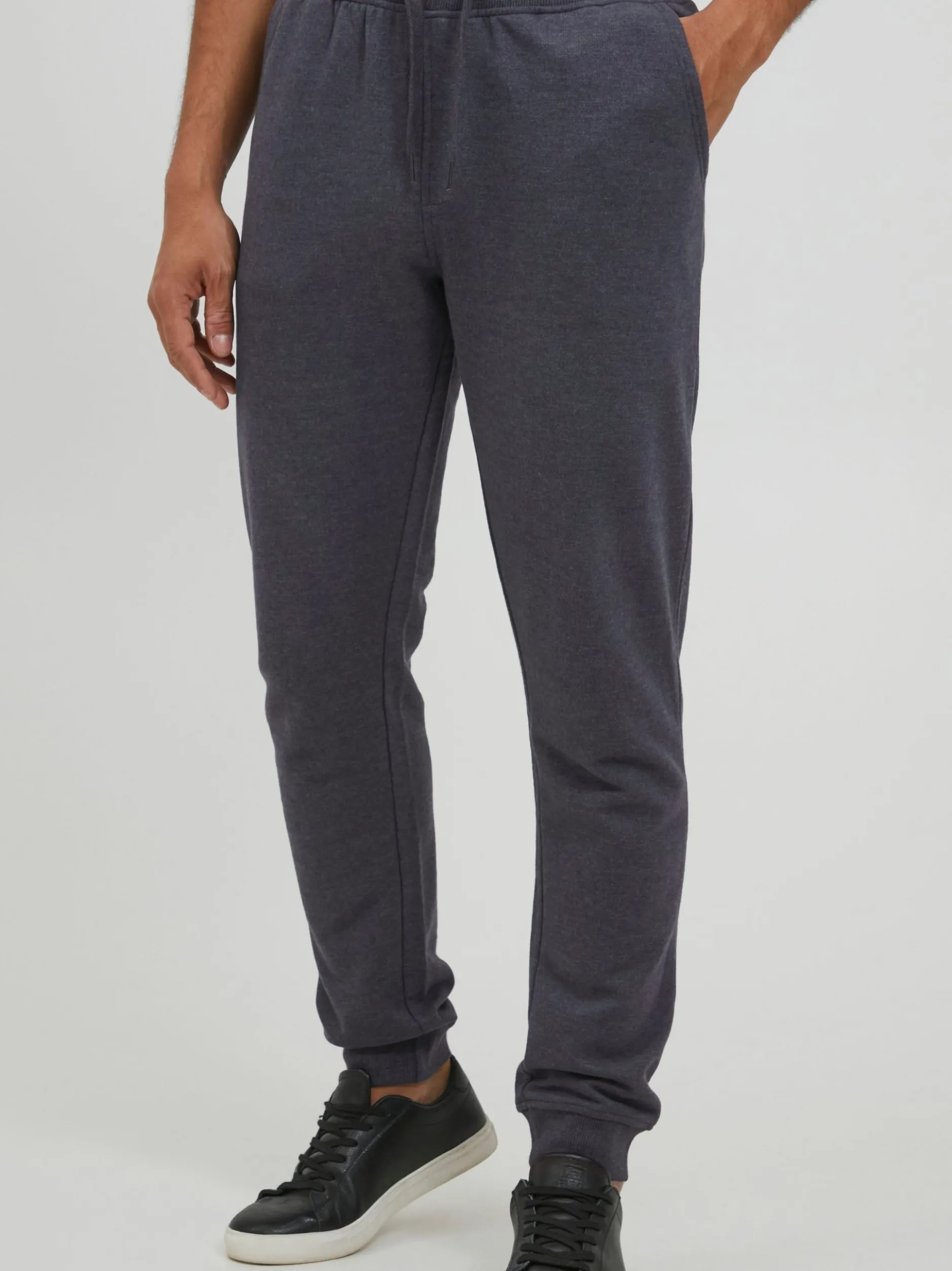 11 Project Herren Sweathose - PREdison in blau