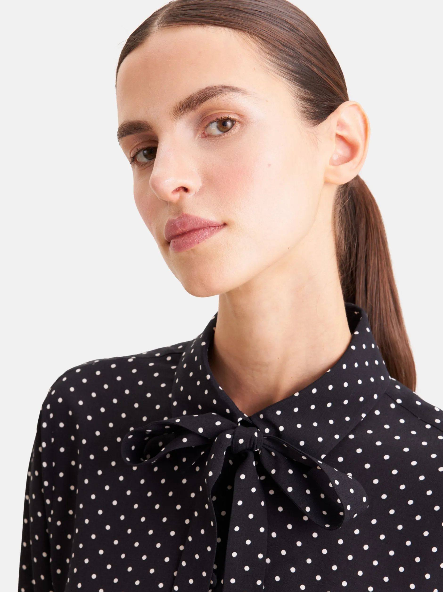 Seidensticker Damen Ausgestellte Bluse - Regular Fit in schwarz