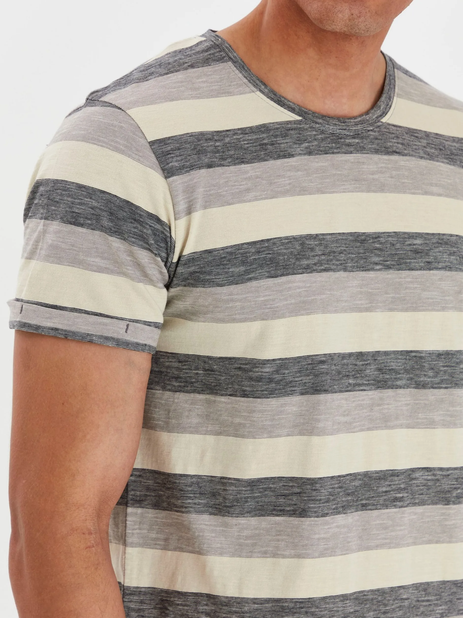 Solid Herren Rundhalsshirt - SDThicco in schwarz