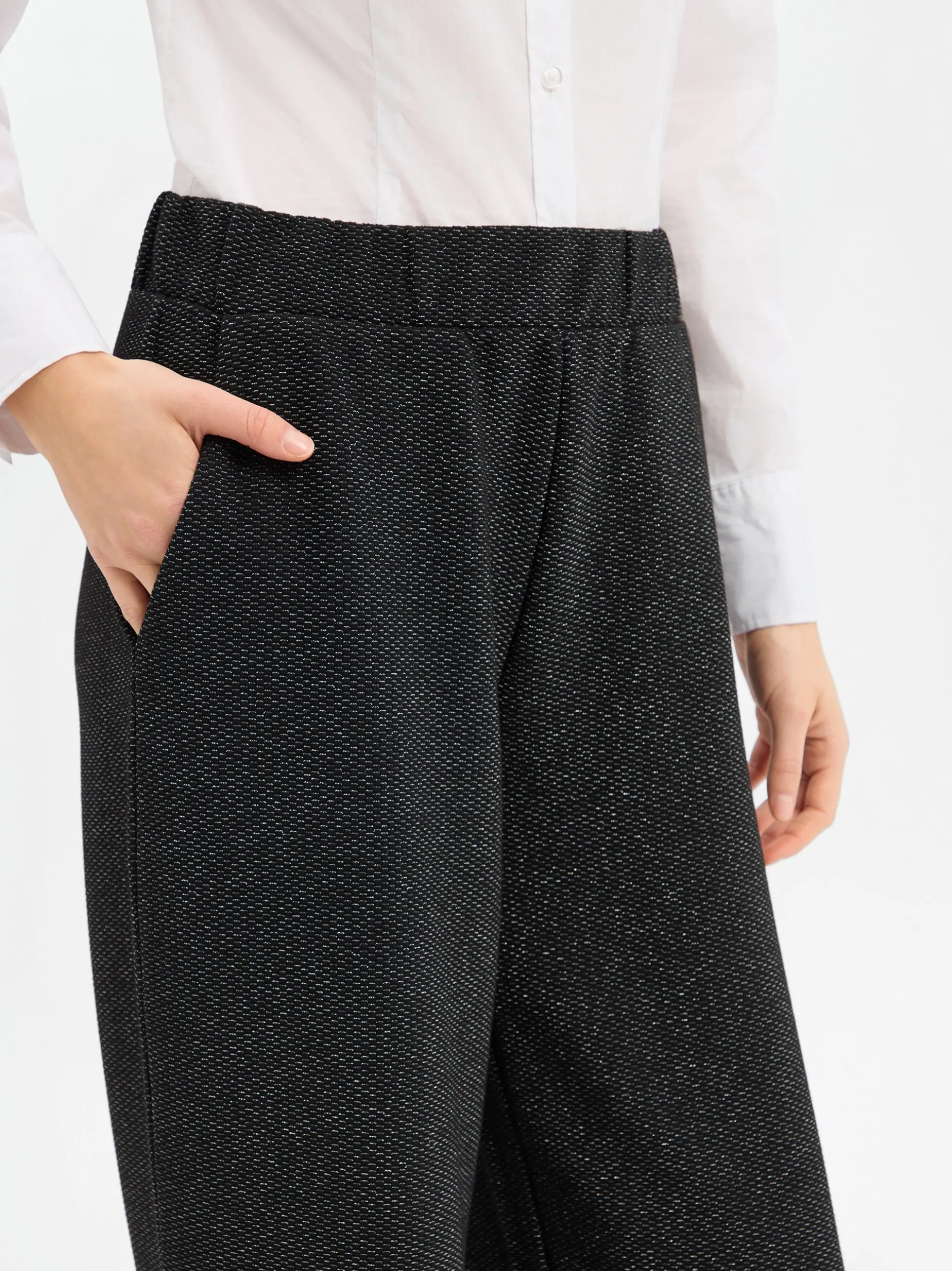 s.Oliver BLACK LABEL Damen Stoffhose in schwarz silber