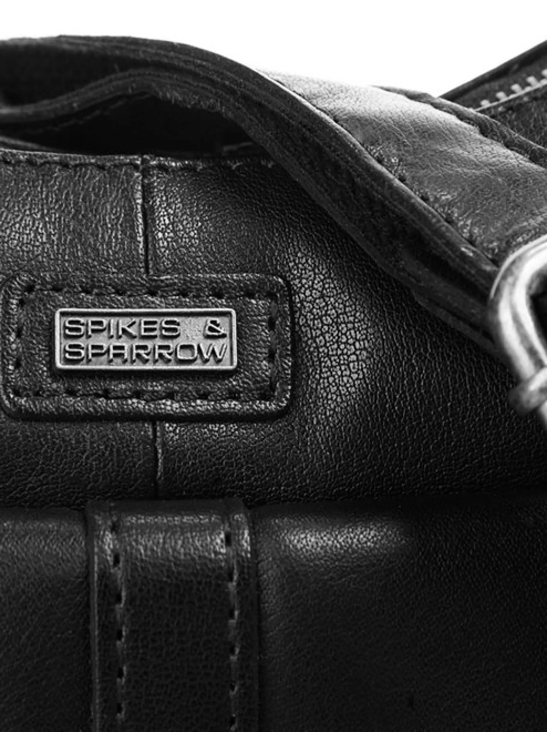Spikes & Sparrow Damen Umhängetasche in schwarz