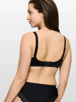 Triumph Damen Bügel-BH - Red Label Amourette in schwarz