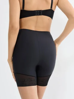 Triumph Damen Radlerhose - Comfort Contour Mid-Thigh Panty in schwarz