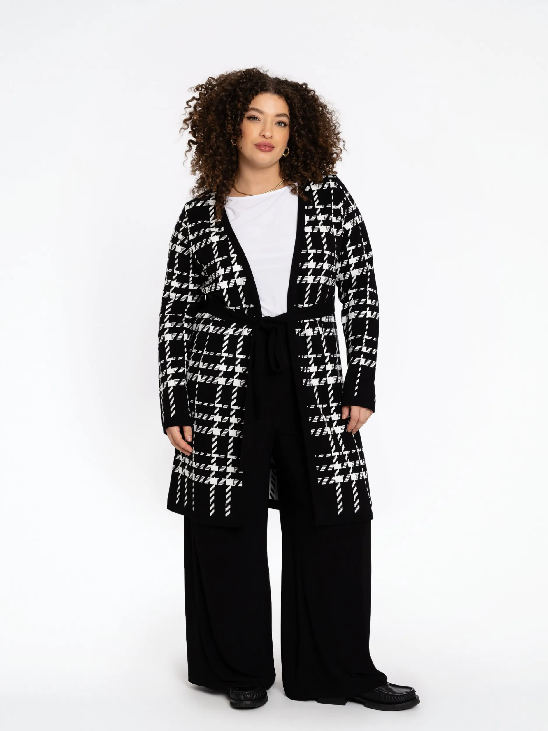 YOEK Damen Strickjacke in schwarz